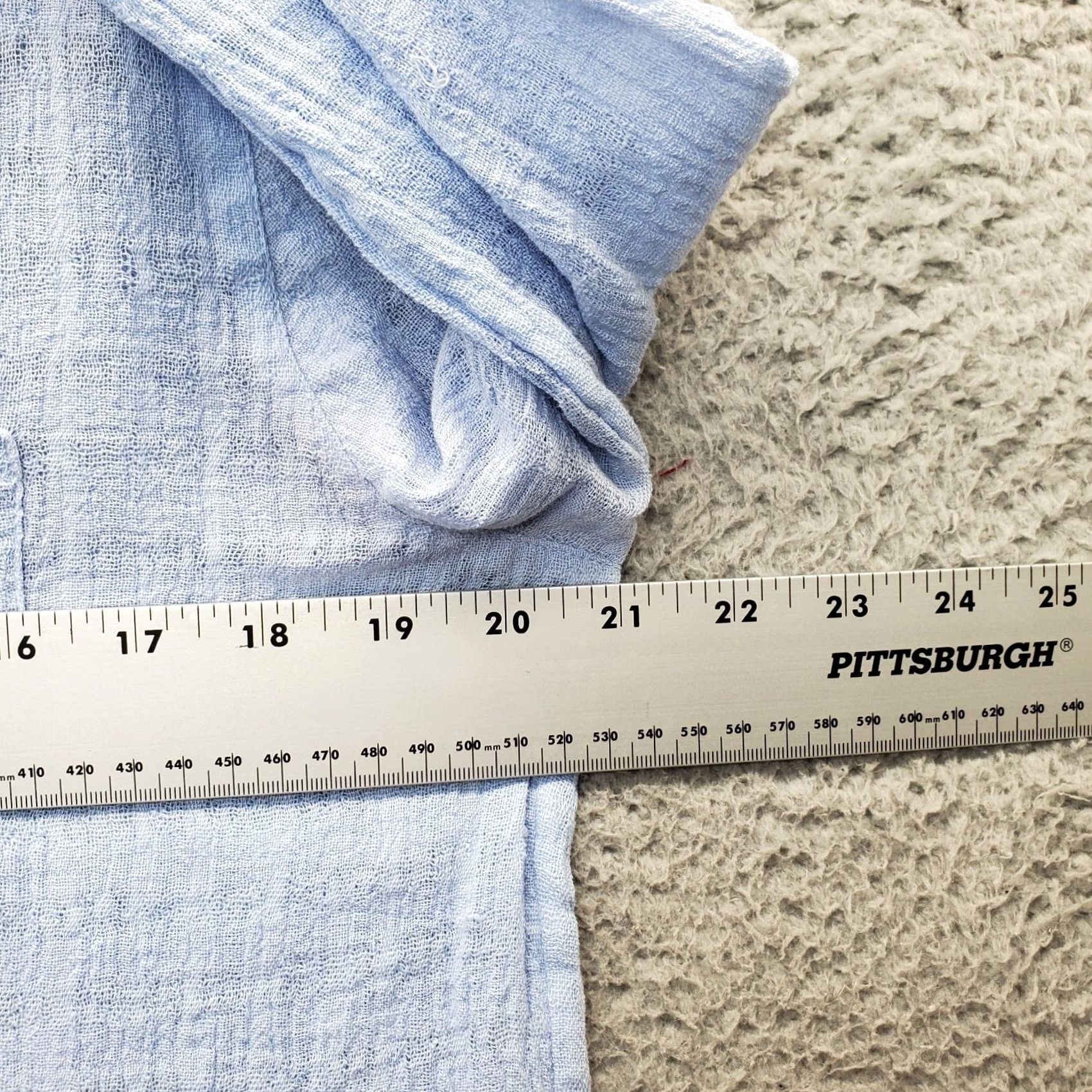 Soft Surroundings Soft Surroundings Blouse Womens Size S Blue Linen Roll & Tab Sleeves V-Neck Shirt Ladies Small Blue Linen Blouse V-Neck Size S / US 4 / IT 40 - 4 Thumbnail