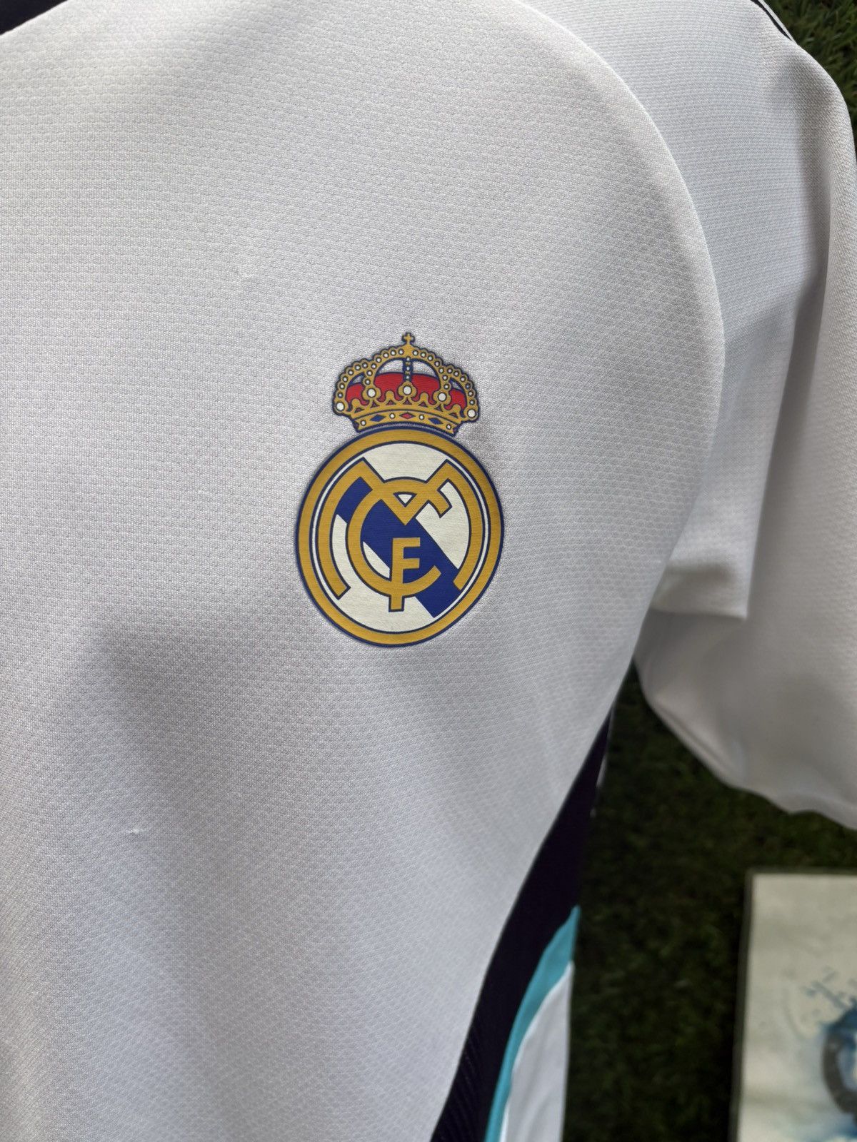 Adidas Jersey training real madrid Size US L / EU 52-54 / 3 - 3 Thumbnail