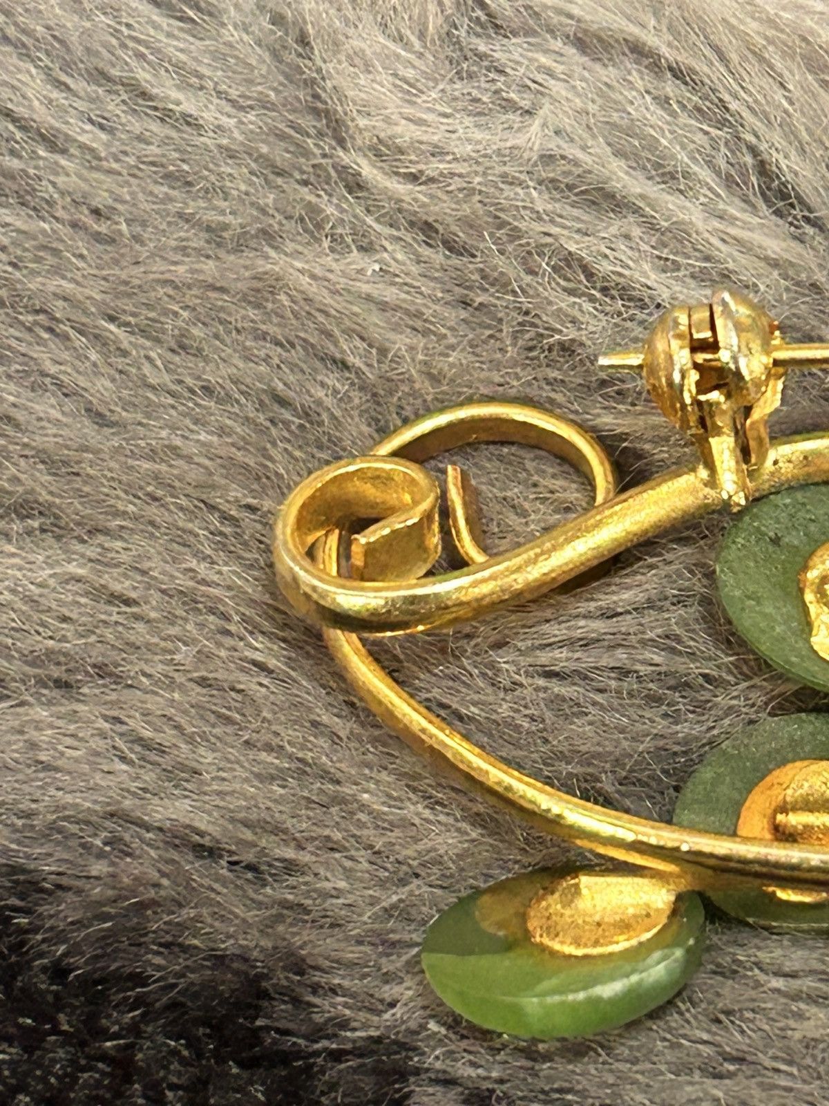 Vintage Vintage 60s nephrite jade filigree gold filled brooch pin Size ONE SIZE - 6 Thumbnail