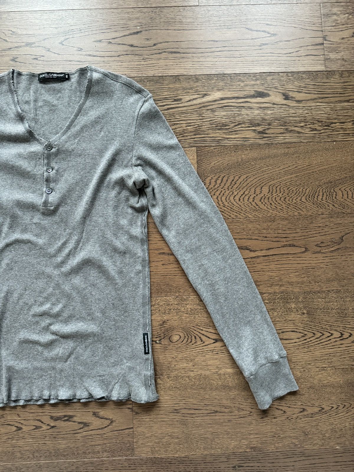 Dolce & Gabbana Rare Dolce & Gabbana Mens Muscle Ribbed Henley Neck T