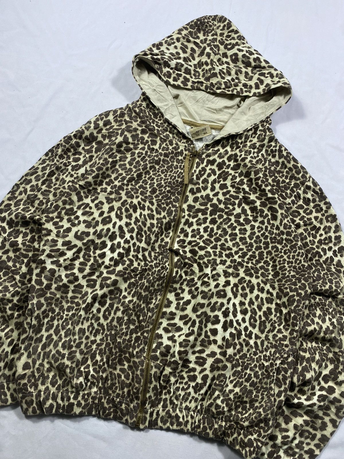 Bershka JAPANESE BSK FAUX ZIP UP CLEOPARD HOODIE LGB STYLE Size US M / EU 48-50 / 2 - 3 Thumbnail