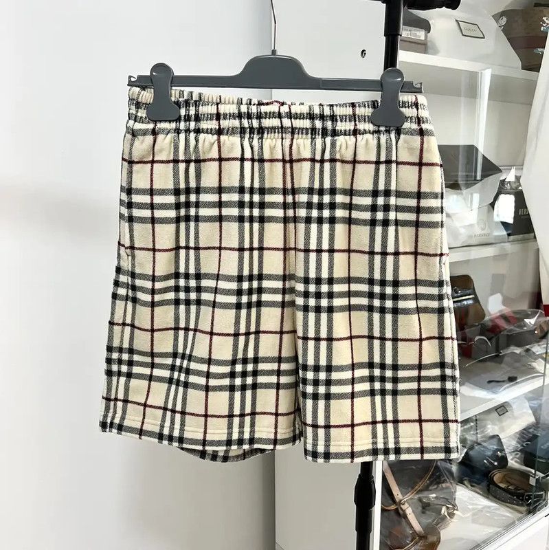 Burberry Burberry Beige Cotton Shorts for Men Size US 27 - 1 Thumbnail