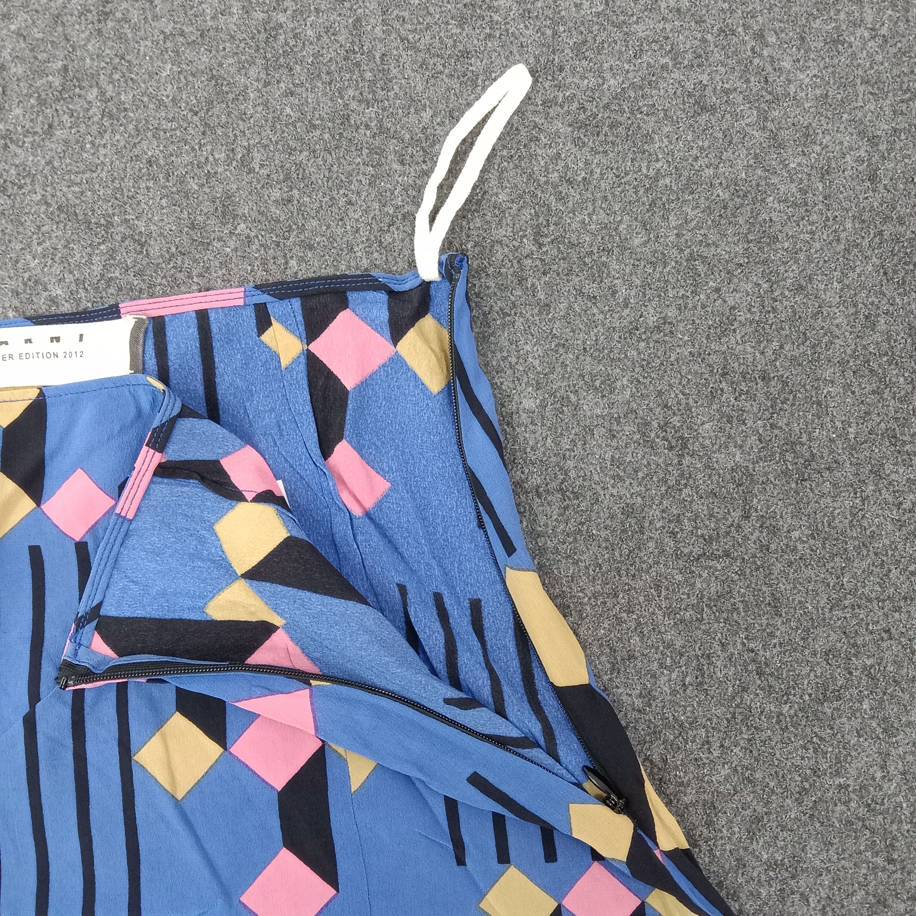 Marni Marni Printed Camisole Blouse Designer Brand C259N14 Size XXS / US 00 / IT 34 - 4 Thumbnail