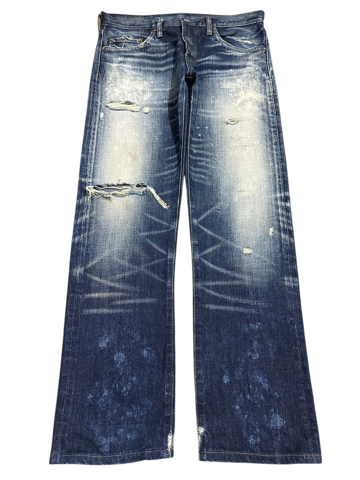 Japanese Brand Vintage Japanese Brand Blue Faded Wash Distressed Jeans Size US 32 / EU 48 - 1 Thumbnail