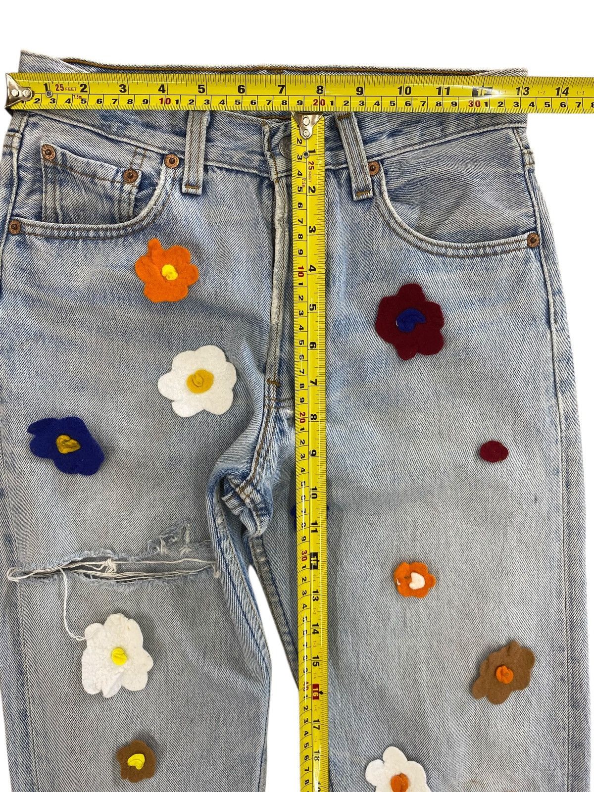Levi's Levi's 501 distressed denim jeans with floral patches jeans Size 26" / US 2 / IT 38 - 9 Thumbnail