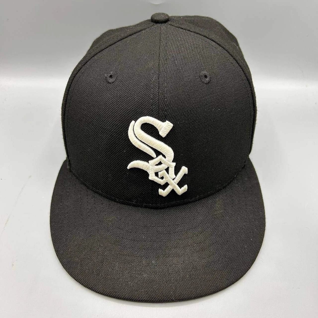 Kith × New Era Serif White Sox Cap Black 7-1/8 (56.8cm) | Grailed