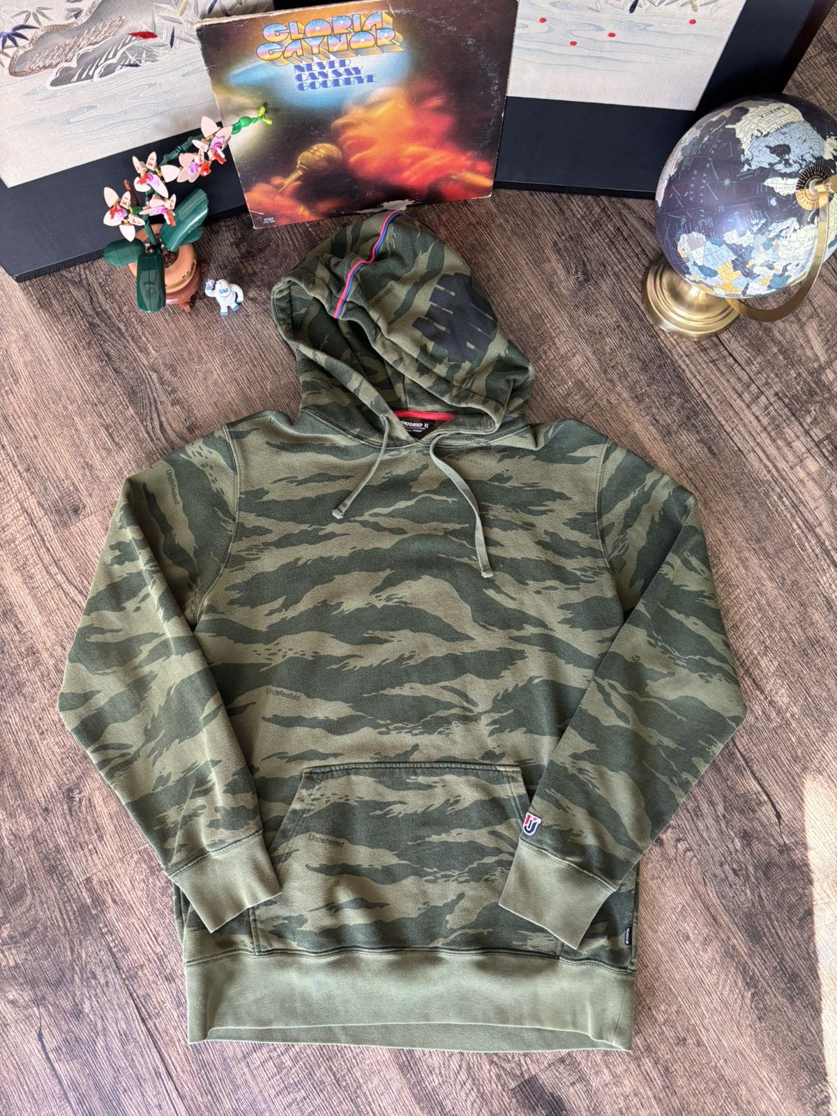 Undefeated Undefeated Camo Logo Hoodie XL Size US XL / EU 56 / 4 - 2 Thumbnail