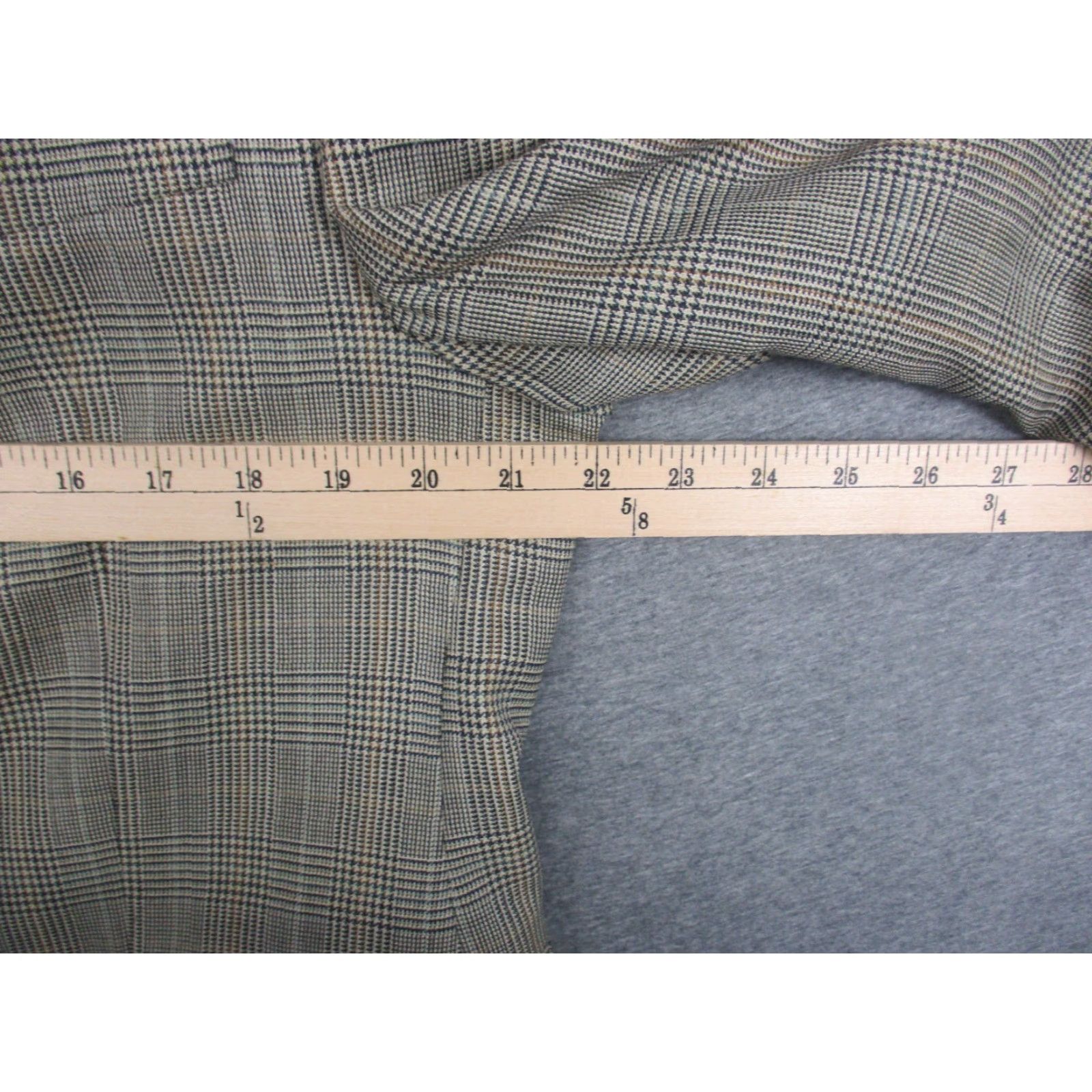 Chaps VINTAGE Chaps Blazer Wool Suit Jacket Sport Coat 40 Gray Plaid Check Size 40R - 3 Thumbnail