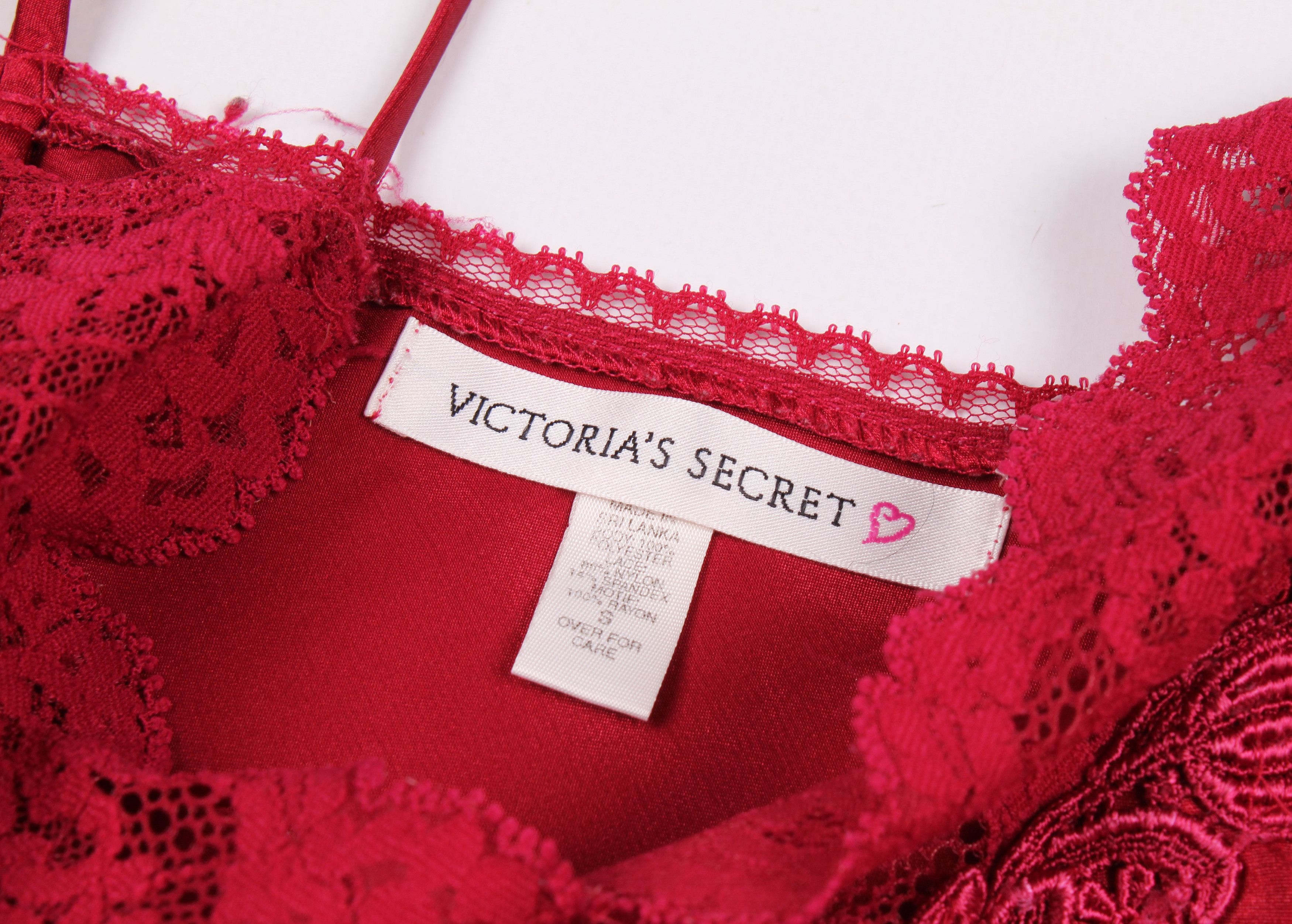 Victoria's Secret Victoria's Secret Vintage Stunning Cami Lace Top Size S / US 4 / IT 40 - 6 Thumbnail