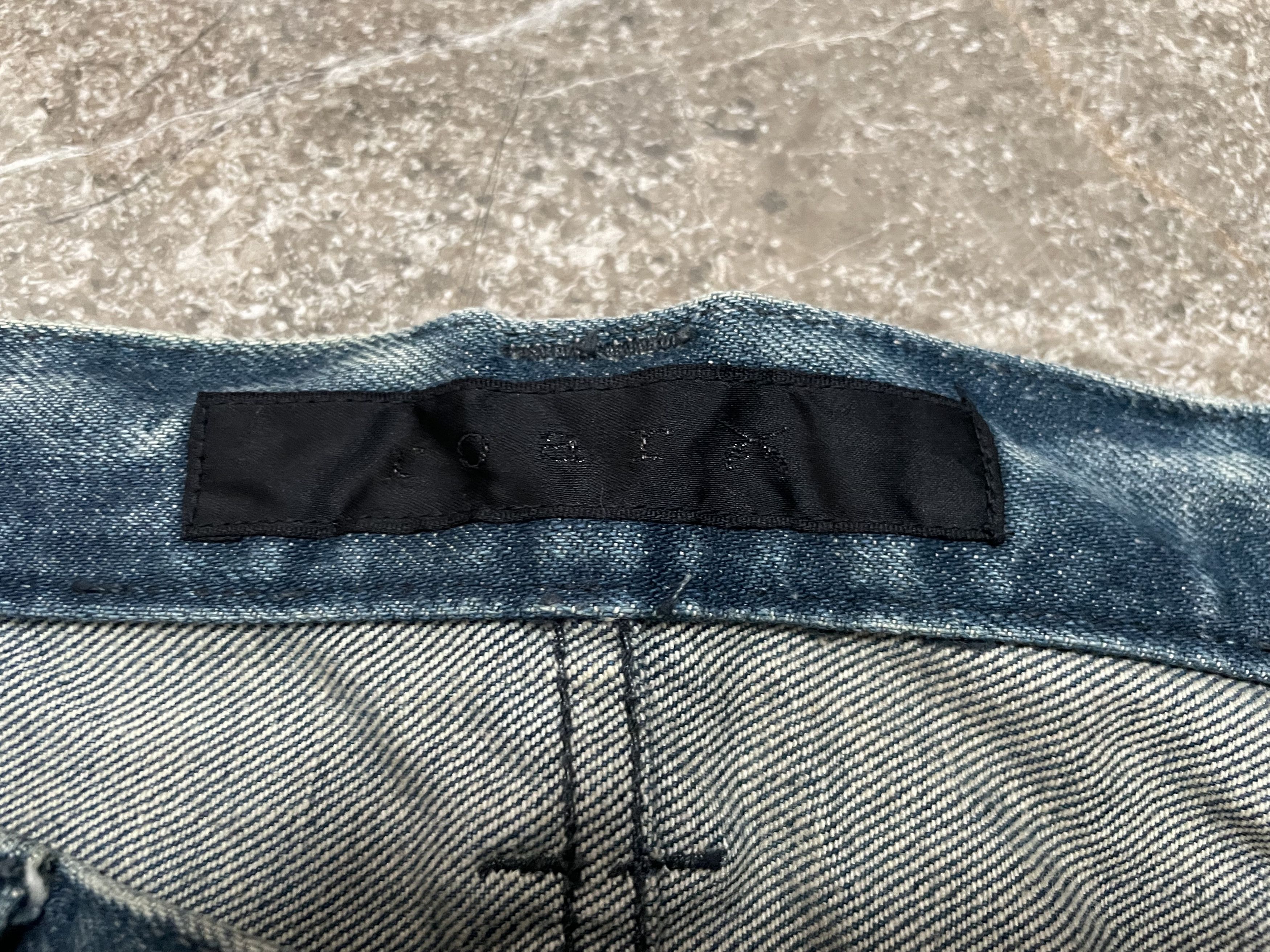 roarguns Roarguns Swarovski Shield Logo Denim Jeans Size US 33 - 7 Thumbnail
