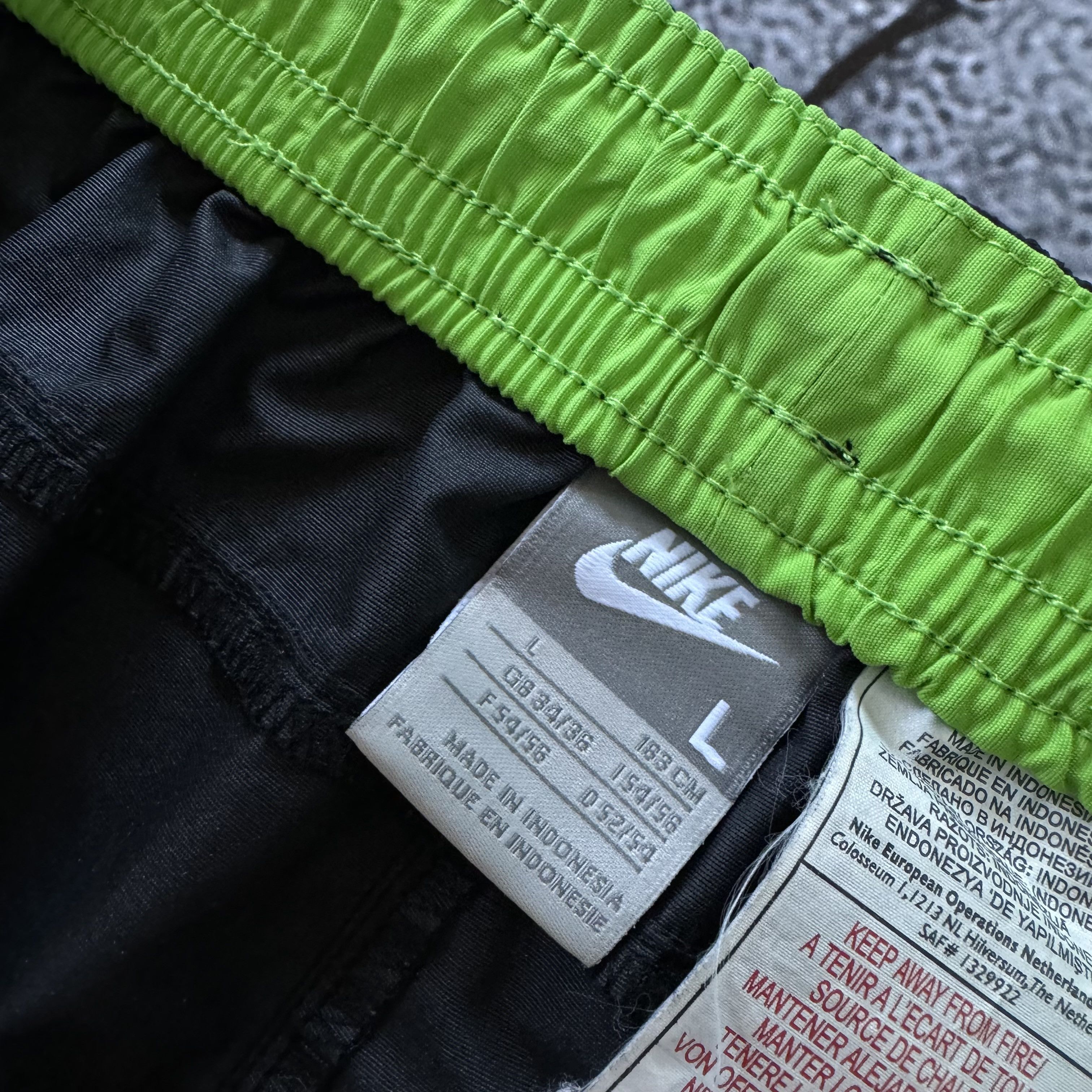 Nike × Vintage NIKE SHOX LIME BLACK VINTAGE SHORTS DRILL Y2K Size US 34 / EU 50 - 3 Thumbnail