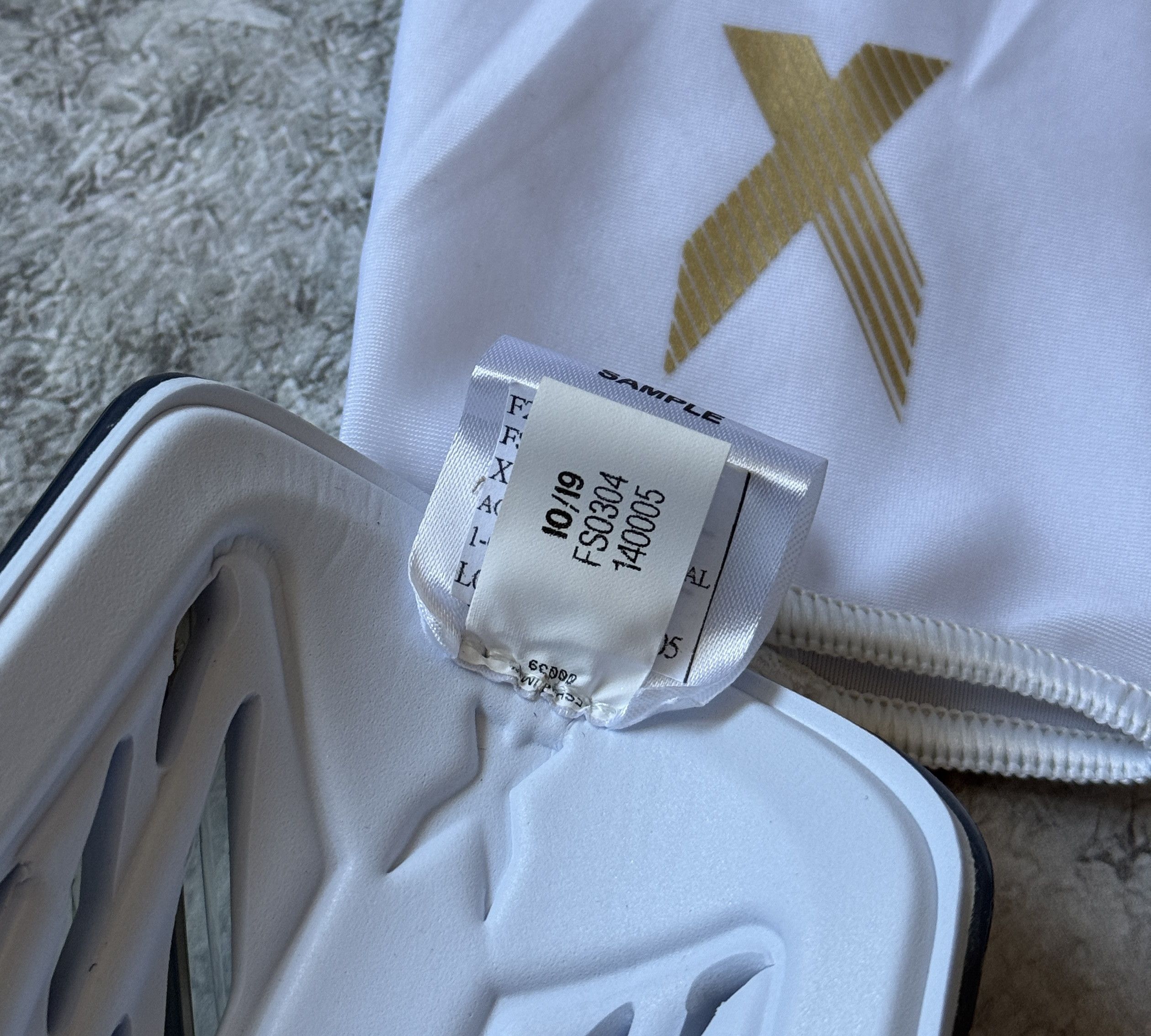 Adidas ADIDAS X SG LEAGUE FOOTBALL SHIN Guards FS0304 SIZE M Size ONE SIZE - 7 Thumbnail