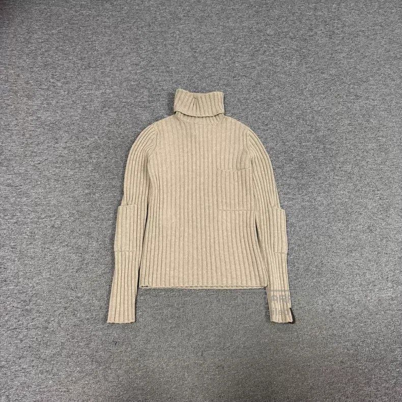 Louis Vuitton Louis Vuitton Cuff leather turtleneck sweater Size XS / US 0-2 / IT 36-38 - 1 Thumbnail