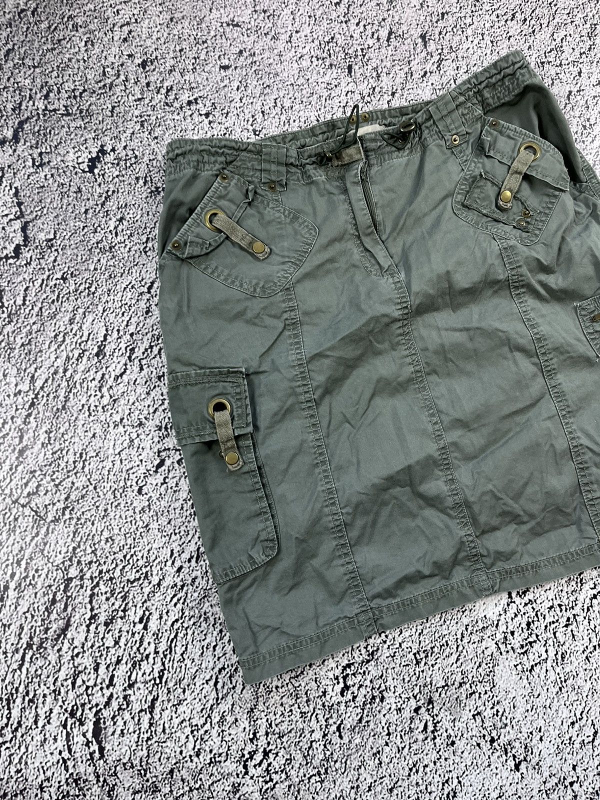 Japanese Brand Vintage Y2K cargo faded military skirt juicy 00s style Size 30" / US 8 / IT 44 - 2 Thumbnail