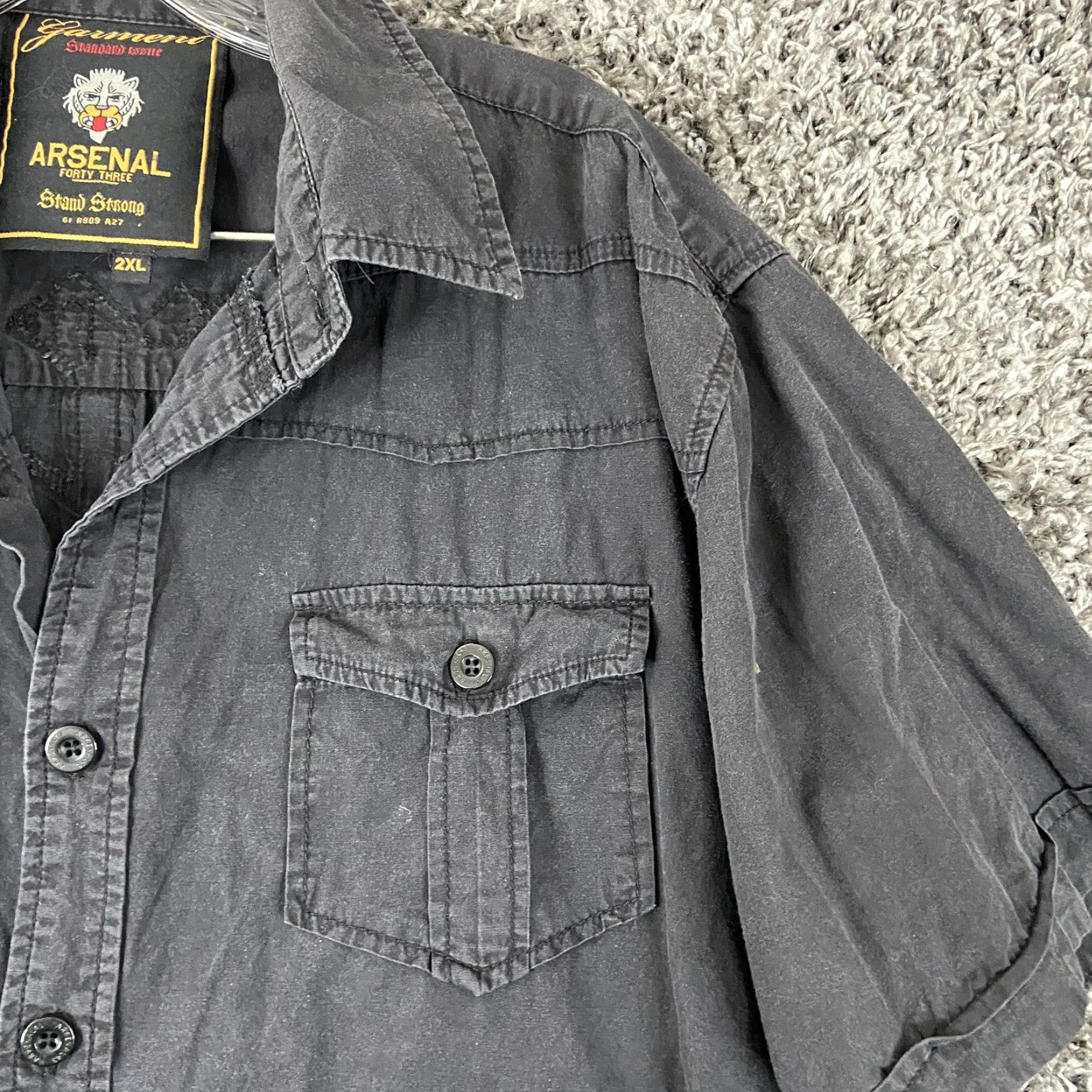 Vintage VINTAGE Garment Standard Issue Arsenal 43 Stand Strong Button-Up Shirt Men 2XL Black Short Sleeve Mens Size US XXL / EU 58 / 5 - 6 Thumbnail