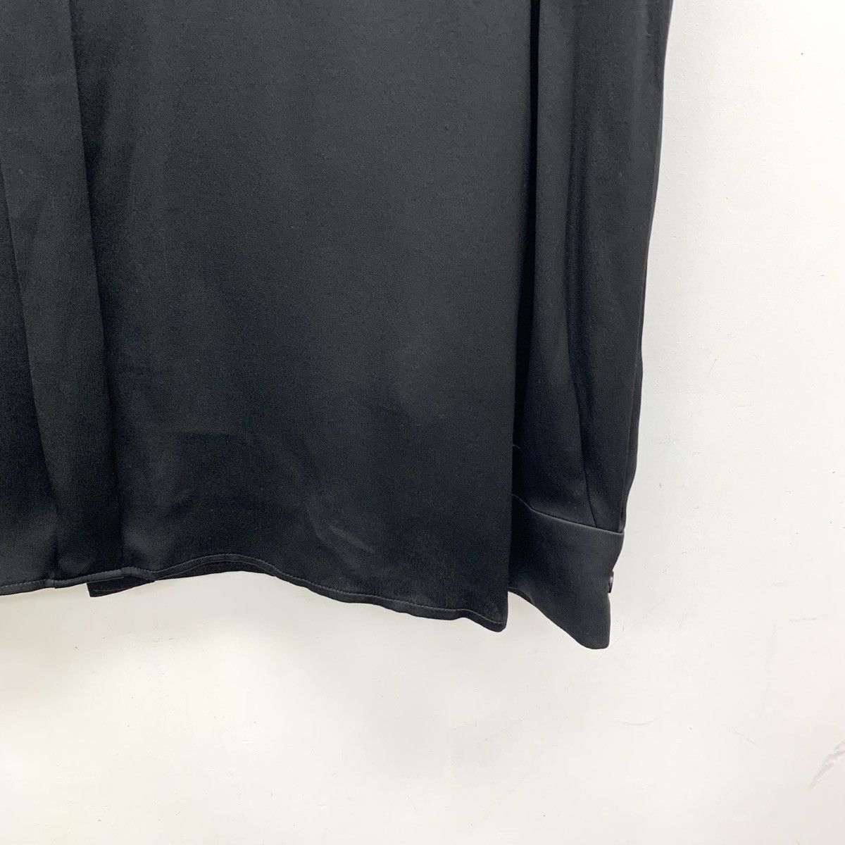 Chloe Chloe Silk Crew Neck Single-breasted Long Sleeve Shirt K26WX Size XS / US 0-2 / IT 36-38 - 4 Thumbnail