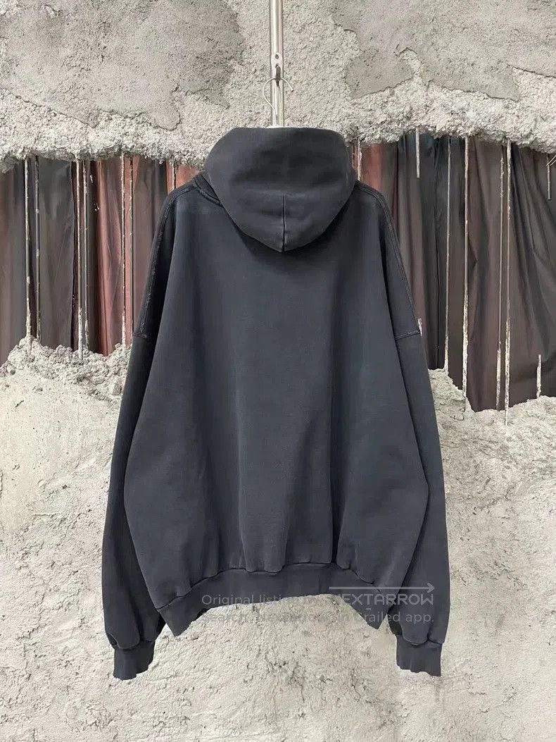Balenciaga Balenciaga Black Distressed Logo Hoodie. Size US S / EU 44-46 / 1 - 2 Thumbnail