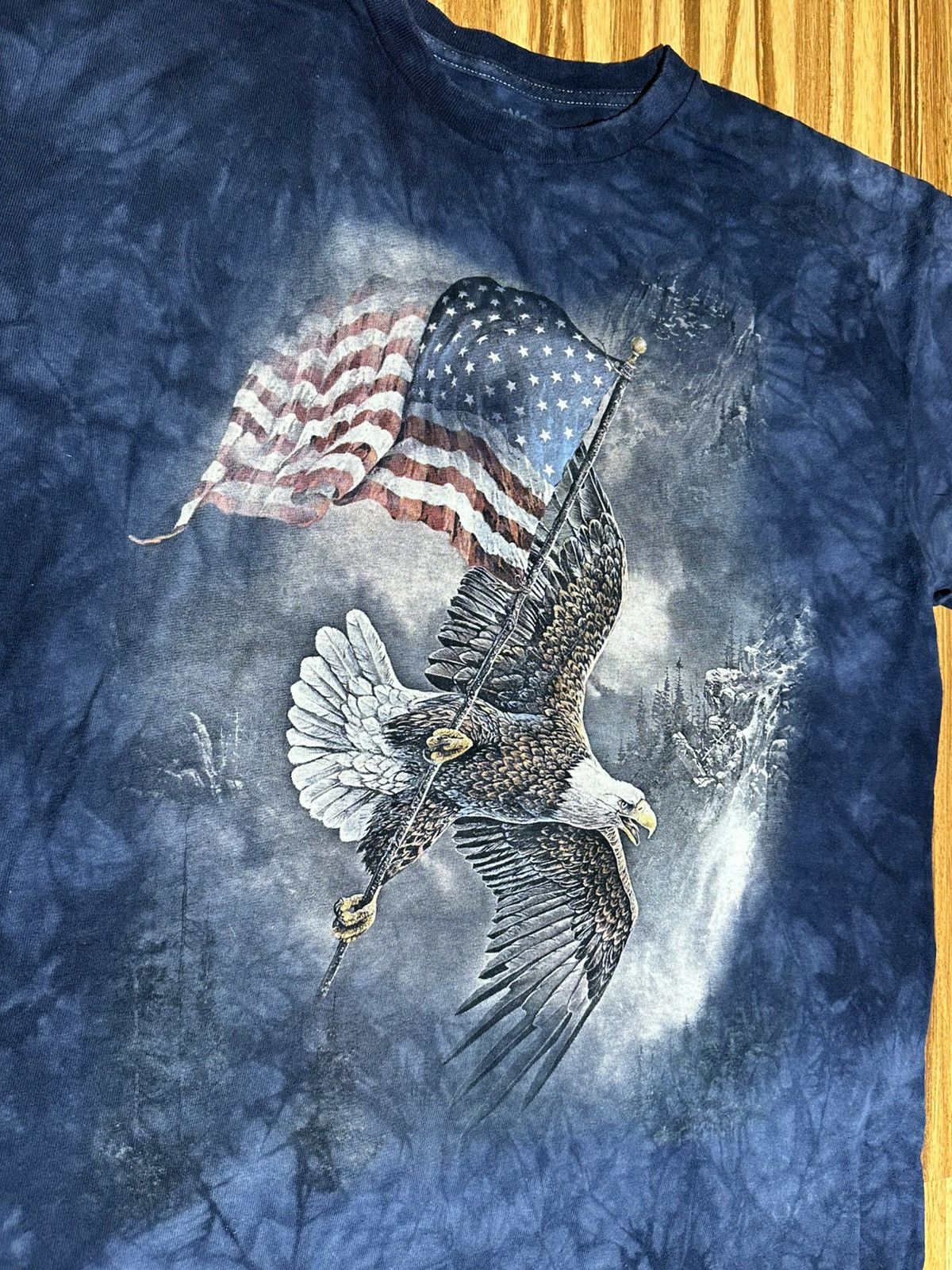 The Mountain The Mountain Navy Tie Dye Eagle With flag Graphic T-Shirt Size US L / EU 52-54 / 3 - 3 Thumbnail