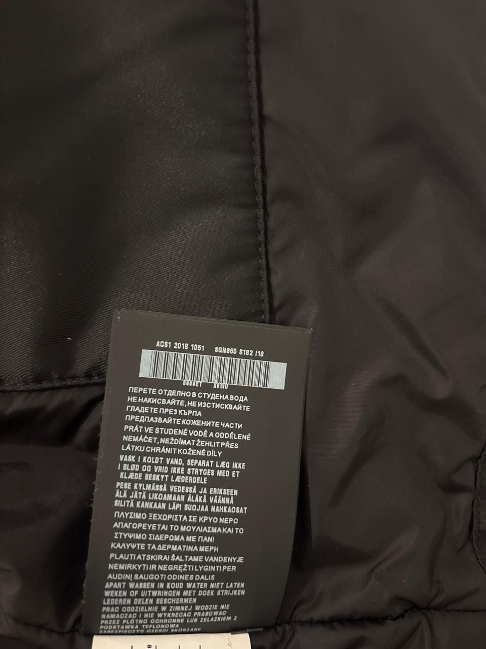 Prada Prada Nylon Padded Vest Size US L / EU 52-54 / 3 - 10 Thumbnail