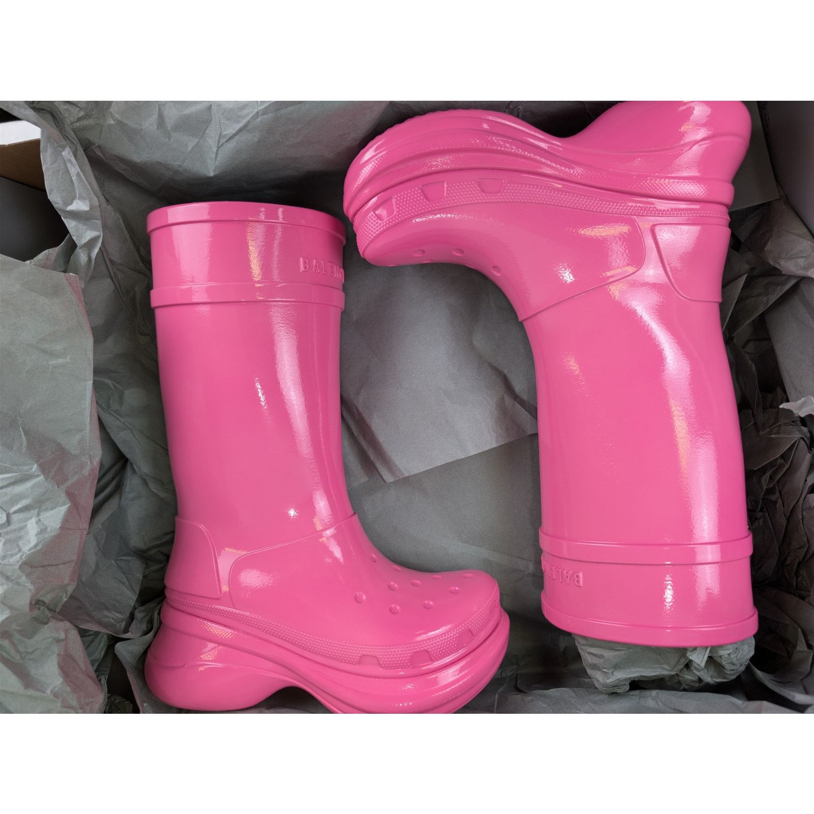 Balenciaga o1rshd1 Patent Eva Crocs Boots in Pink 36 Size US 6 / IT 36 - 16 Thumbnail