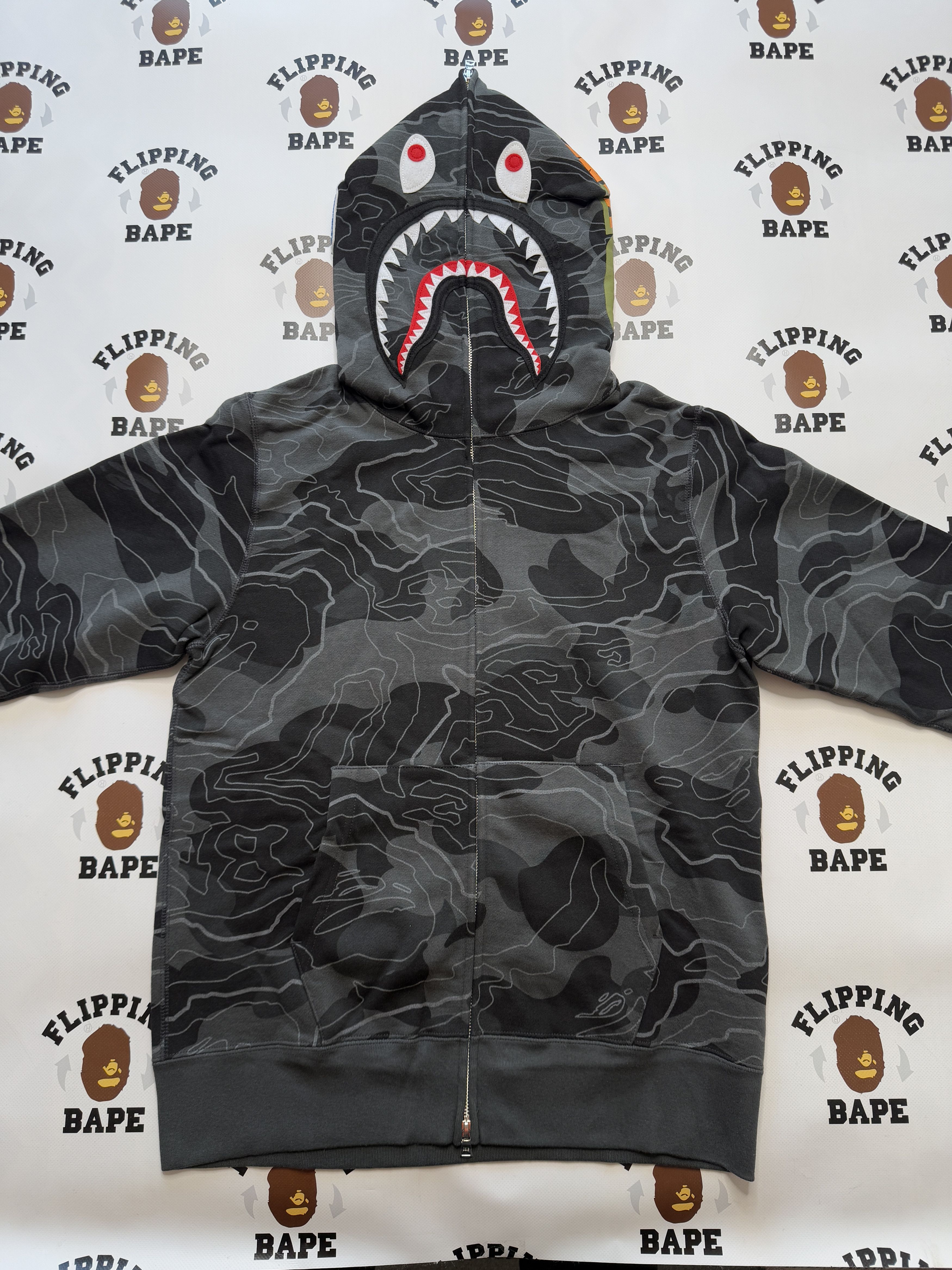 Bape BAPE LAYERED LINE CAMO SHARK FULL ZIP HOODIE Size US S / EU 44-46 / 1 - 12 Thumbnail