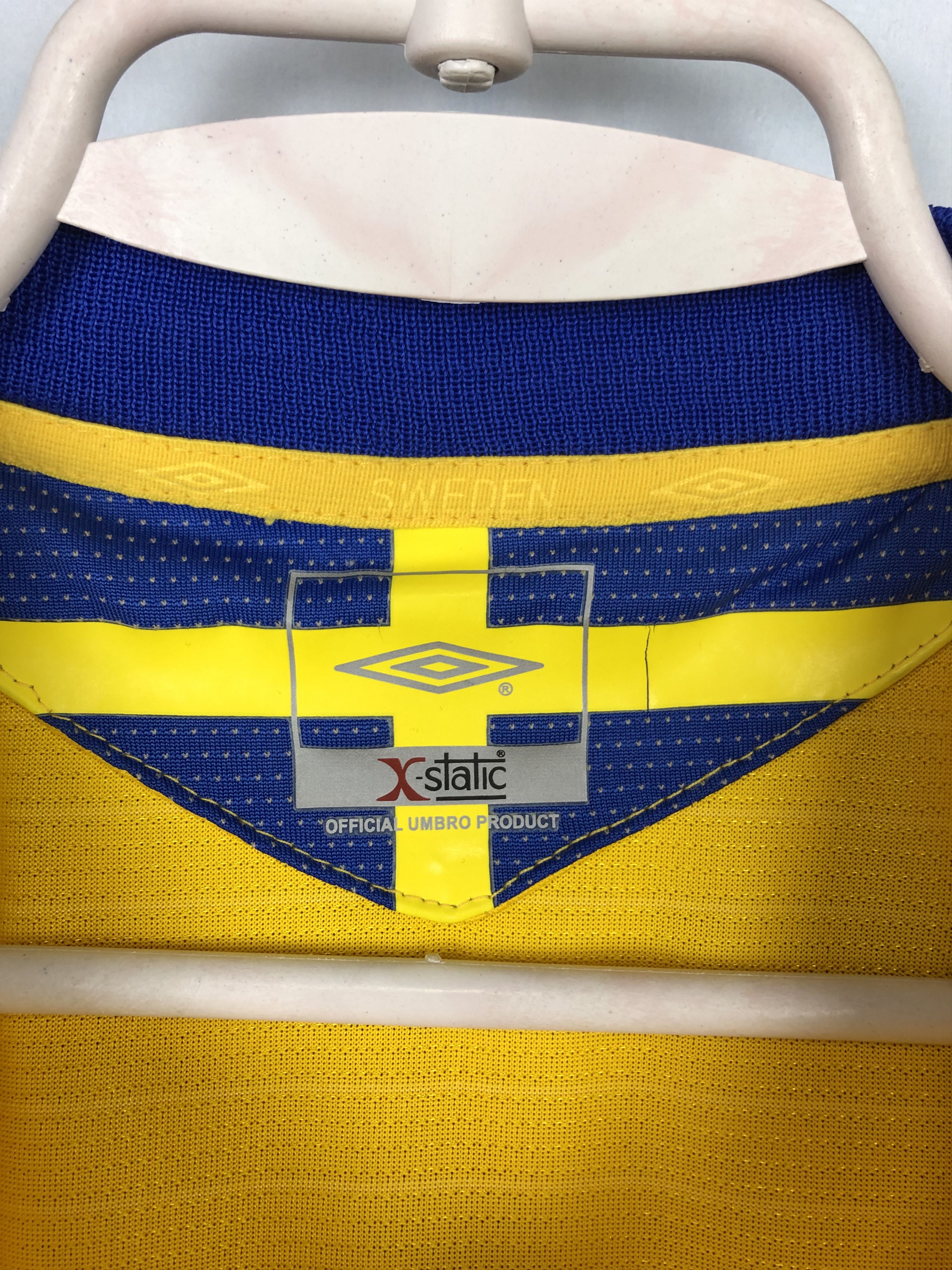 Umbro Sweden football shirt 2005 Soccer Umbro Jersey Tee Hype Size US M / EU 48-50 / 2 - 8 Thumbnail