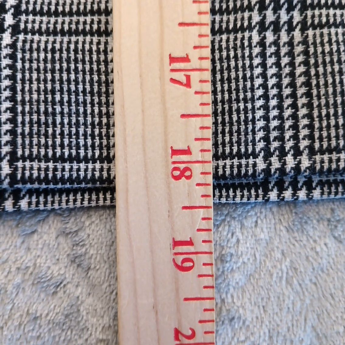 Vintage NY&CO Skirt Short Black Plaid Wool Blend Pencil Lined Slits 14 Womens Regular Wool Nylon Polyester Dry Clean Only Size 36" / US 14 / IT 50 - 5 Thumbnail