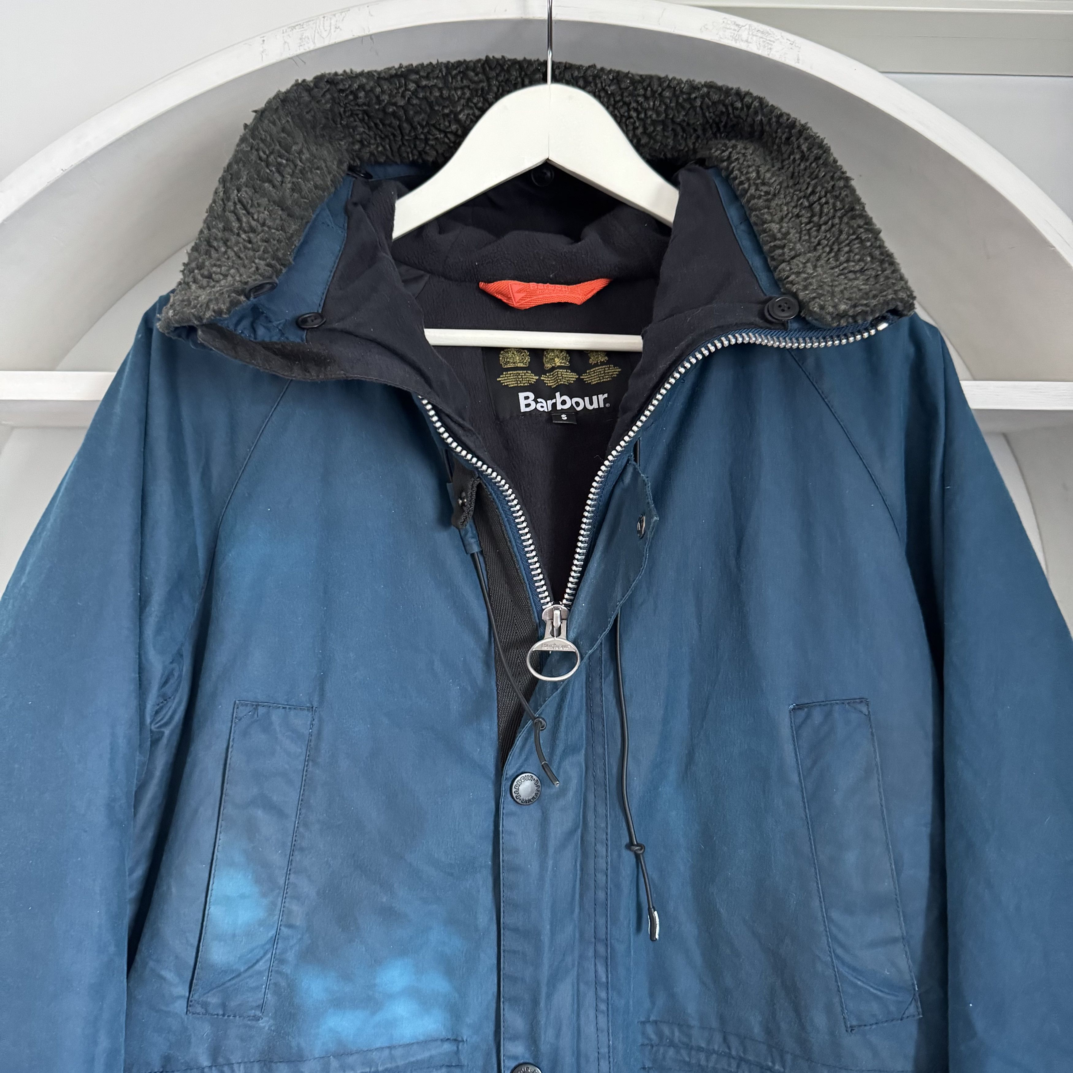 Barbour Men's BARBOUR FENTON Storm System Waxed Blue Warm Jacket S Size US S / EU 44-46 / 1 - 6 Thumbnail