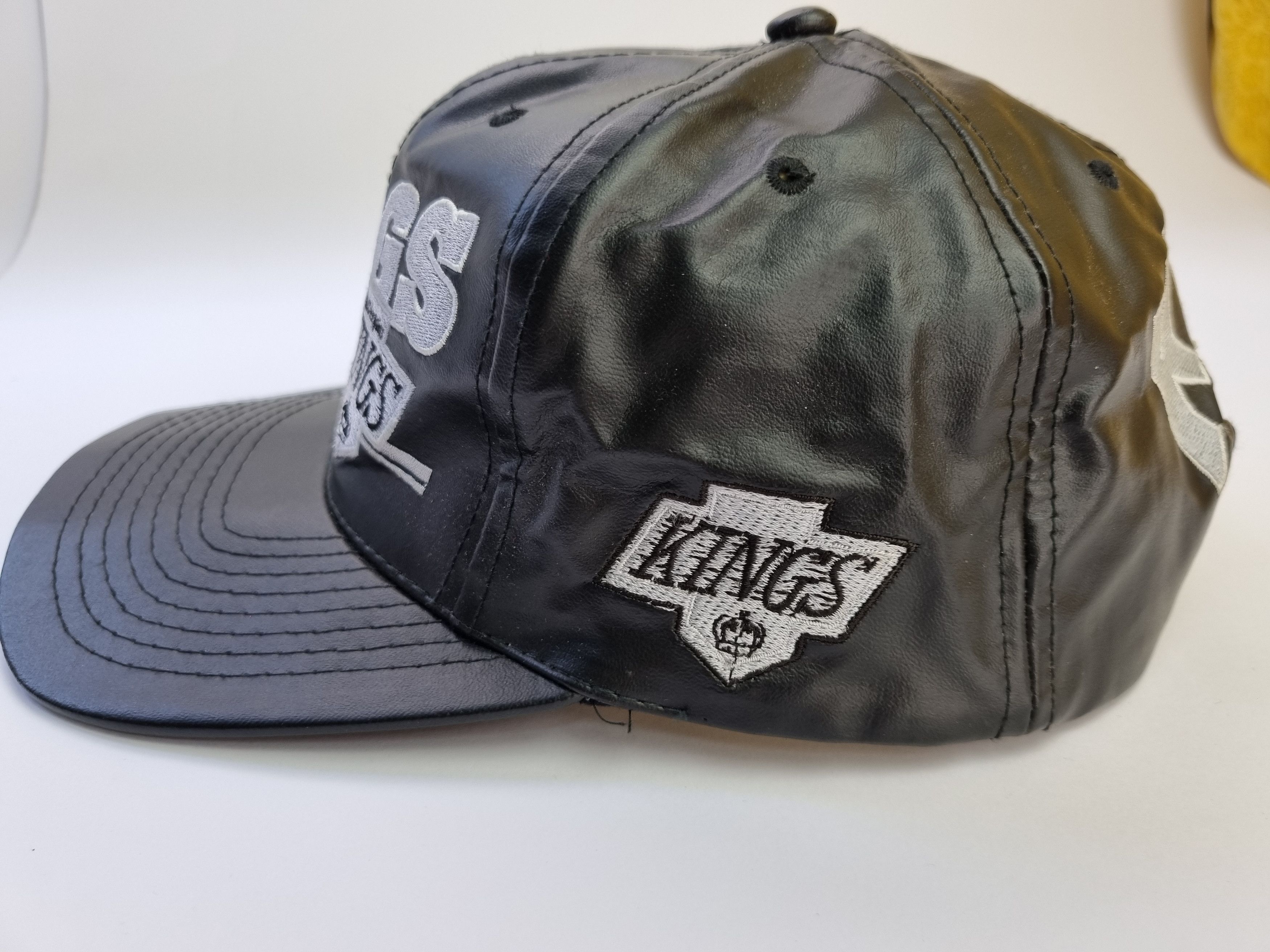 NHL × Vintage KINGS Embroidered Logo NHL Cap Size ONE SIZE - 10 Thumbnail