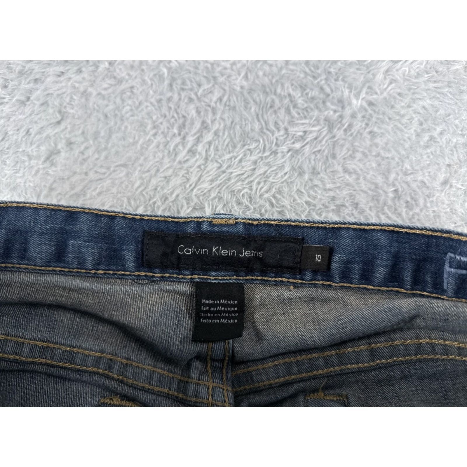 Calvin Klein Calvin Klein Jeans Women 10 Blue Denim Flared Mid Rise 30x27 Pants Brand: Calvin Klein Jeans Women 10 Blue Denim Flared Mid Rise 30x27 Size 32" / US 10 / IT 46 - 6 Thumbnail