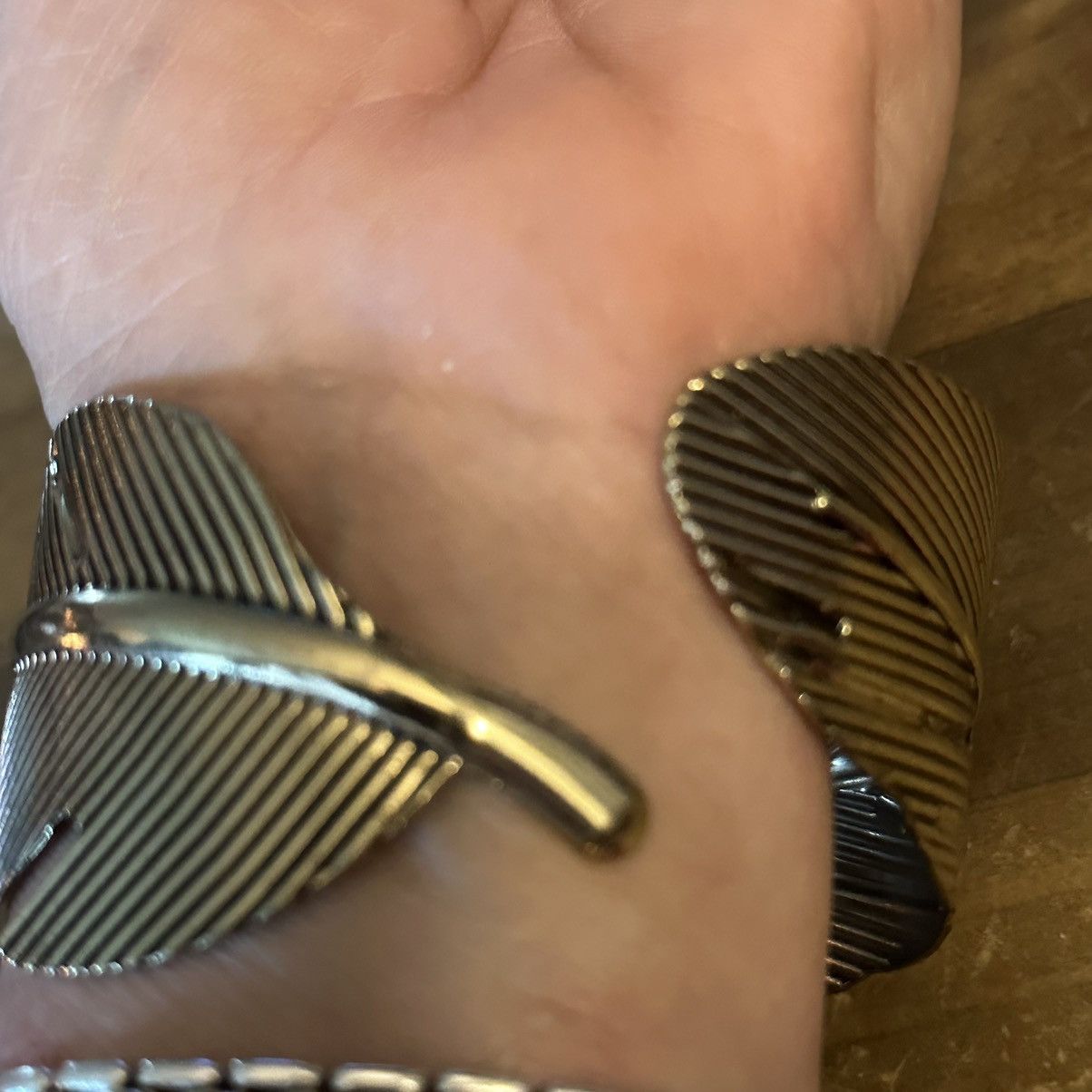 Vintage Vintage wrap around feather cuff bracelet Size ONE SIZE - 2 Thumbnail