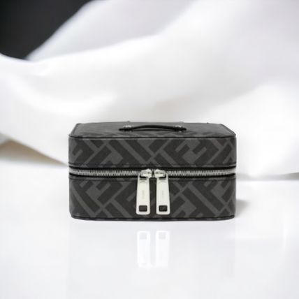 Fendi o1loc1c0824 Size: OS / Cufflinks Case in Brown Size ONE SIZE - 1 Preview