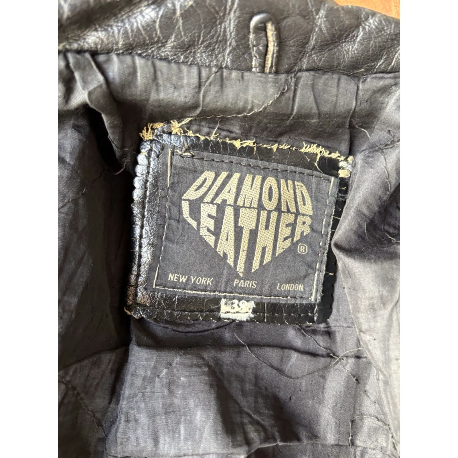Vintage VINTAGE Diamond Leather Motorcycle Jacket Women’s 38 Black Size XS / US 0-2 / IT 36-38 - 2 Thumbnail