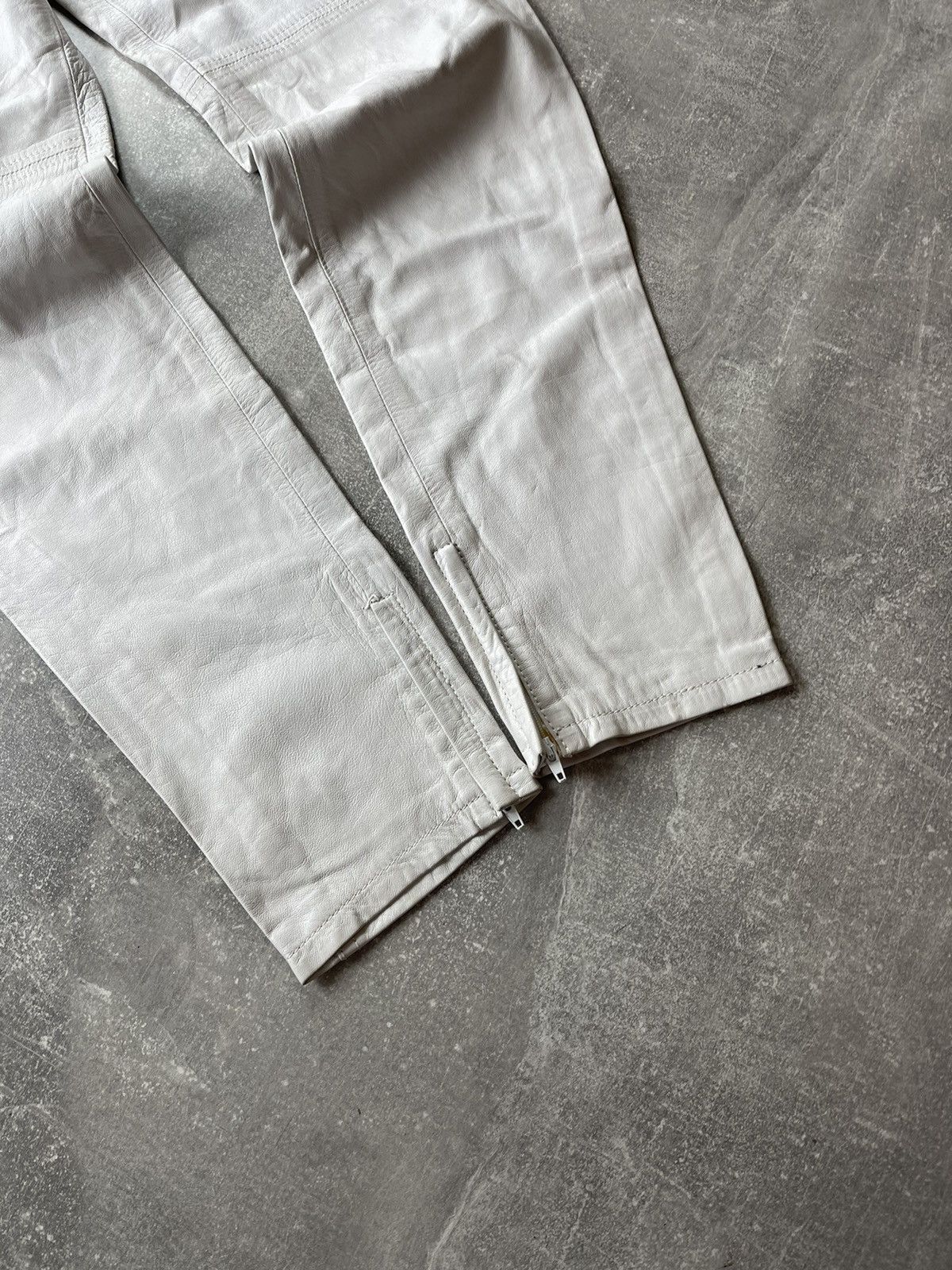 Versace Versus Gianni Versace Vintage 90s White Leather Pants Size 27" / US 4 / IT 40 - 3 Thumbnail