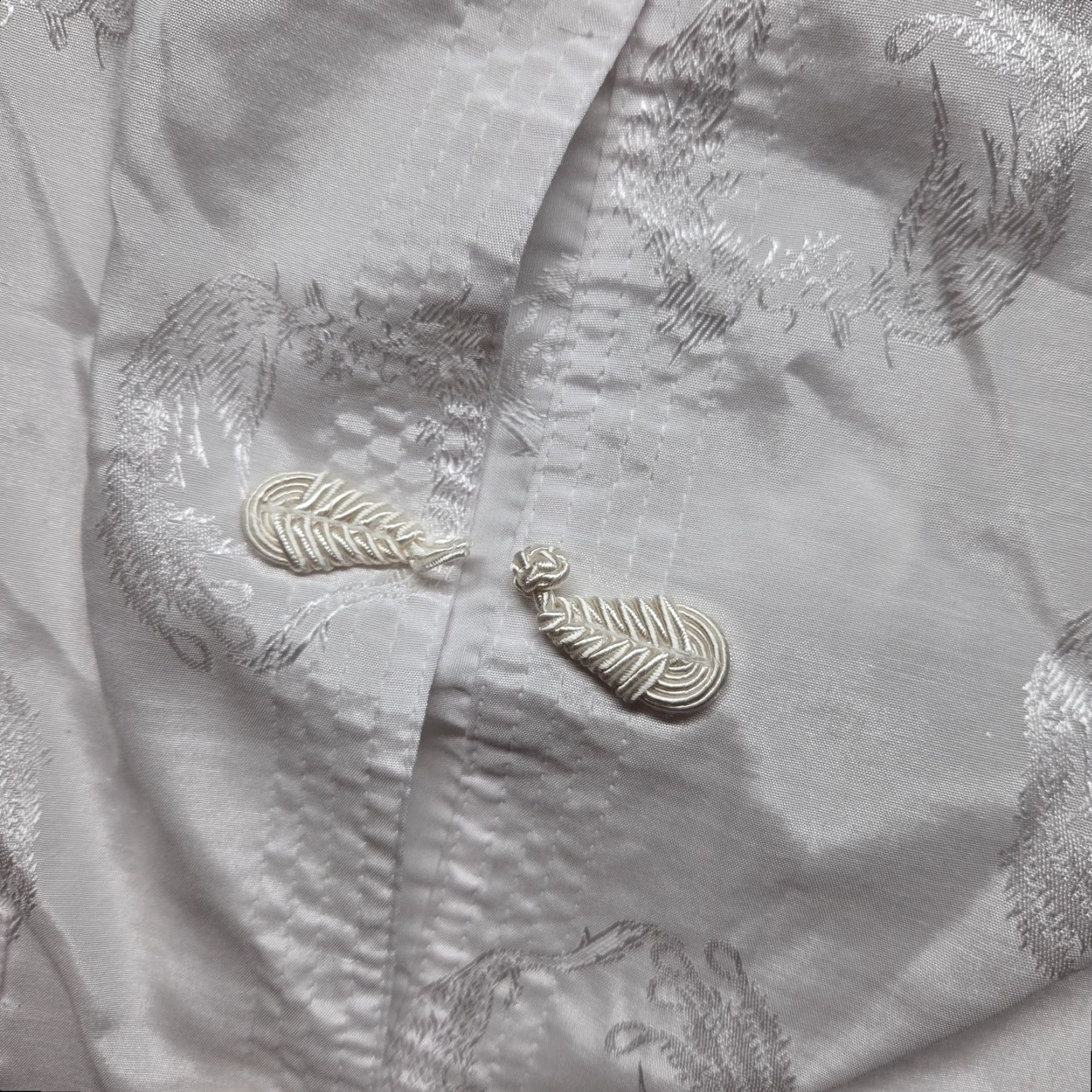 Vintage Pocket Shirt Adult L White Embroidered Crane 3 Pocket Short Sleeve Knit Crew Neck Hook & Loop Unisex Size US L / EU 52-54 / 3 - 7 Thumbnail