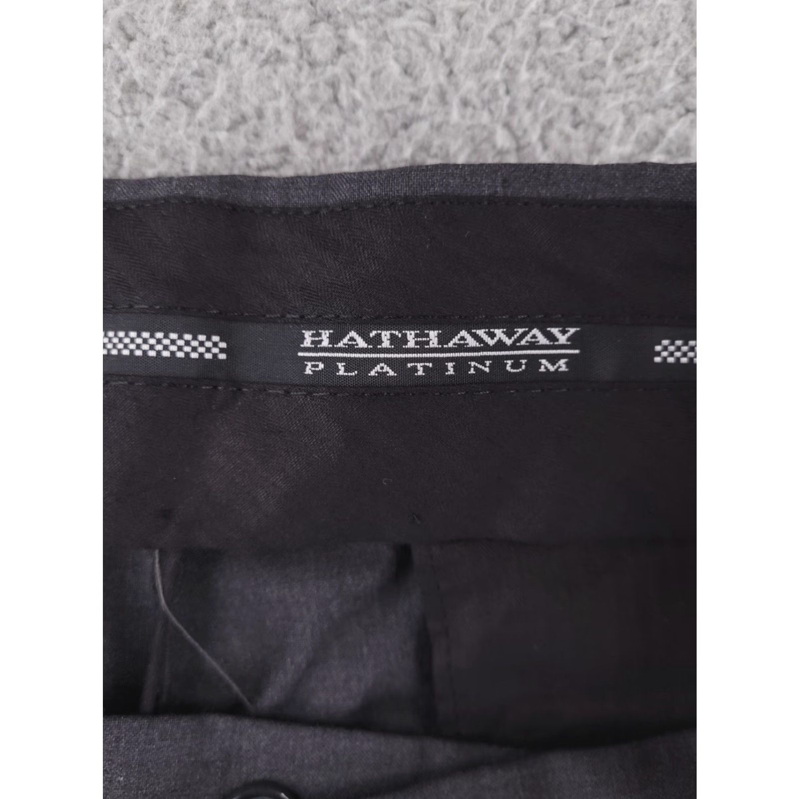 Vintage Hathaway Platinum Pants Mens 36 Gray 100% Wool Pleated Dress Pants Regular Inseam 27" Italy Size US 36 / EU 52 - 3 Thumbnail