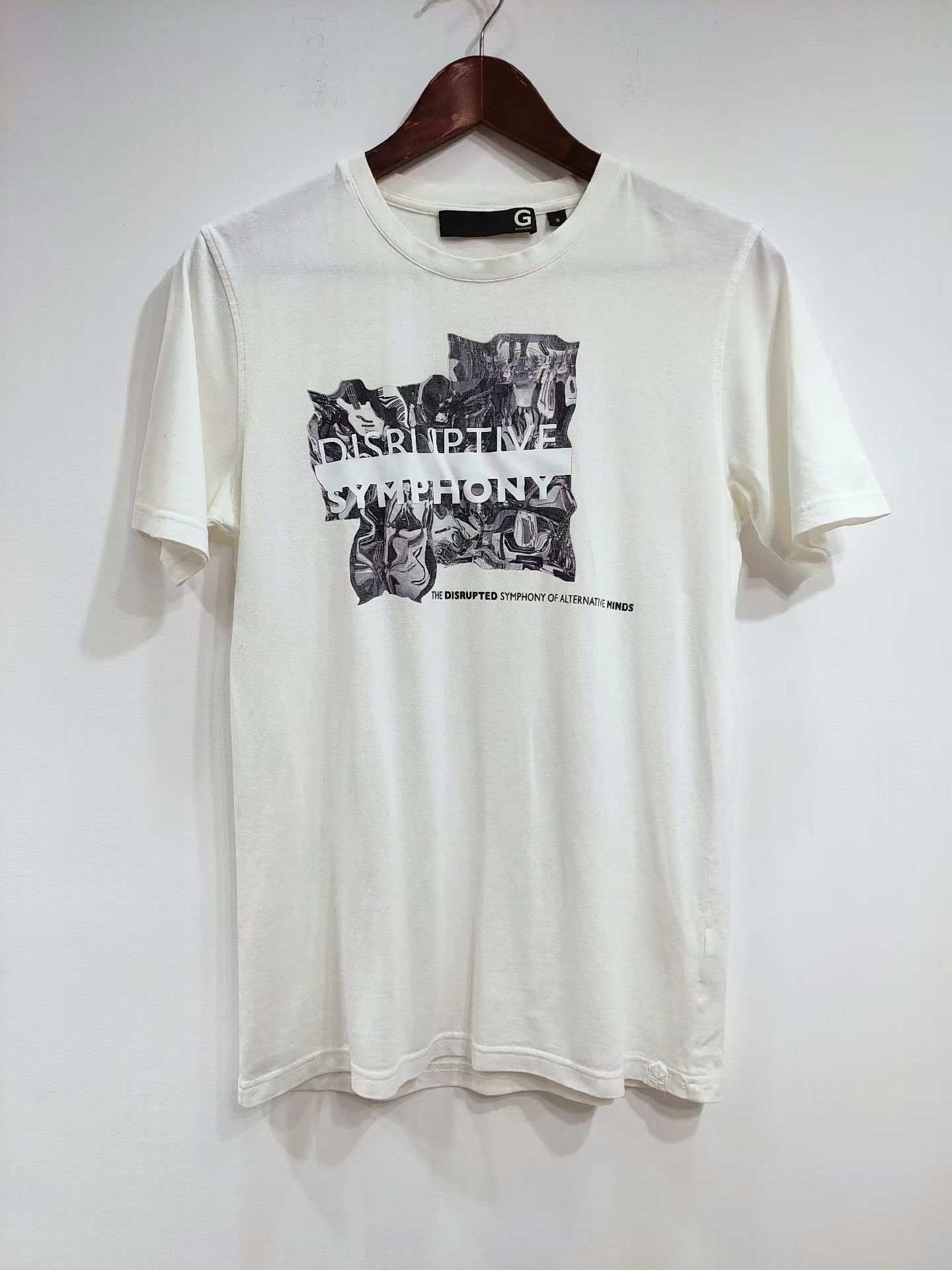 Givenchy Givenchy Men's White Short Sleeve T-shirt K29 Size US S / EU 44-46 / 1 - 1 Thumbnail