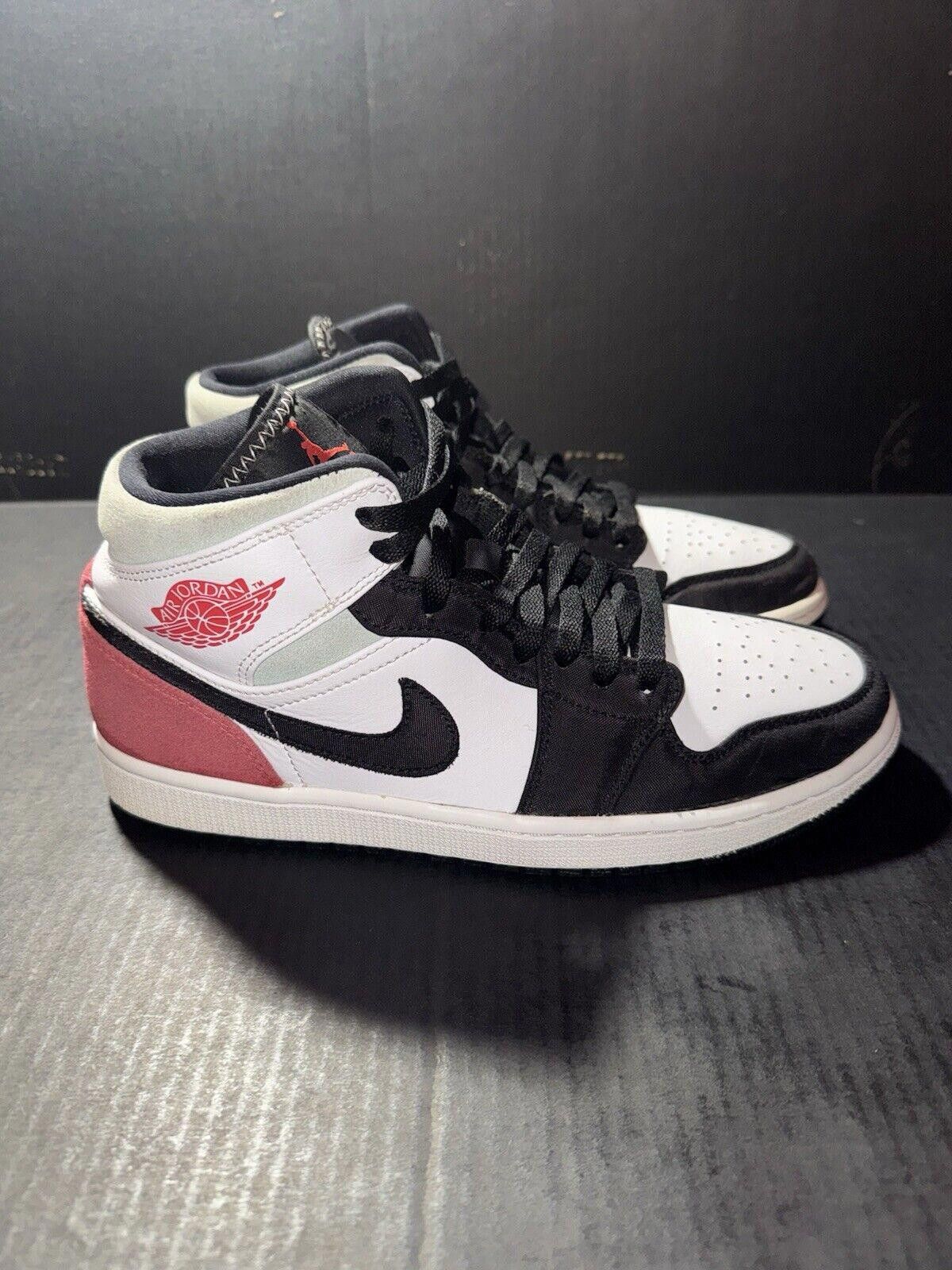 Jordan Brand Nike Air Jordan 1 Retro SE Red Black Toe 852542-100 Sz 9.5 Size US 9.5 / EU 42-43 - 1 Thumbnail