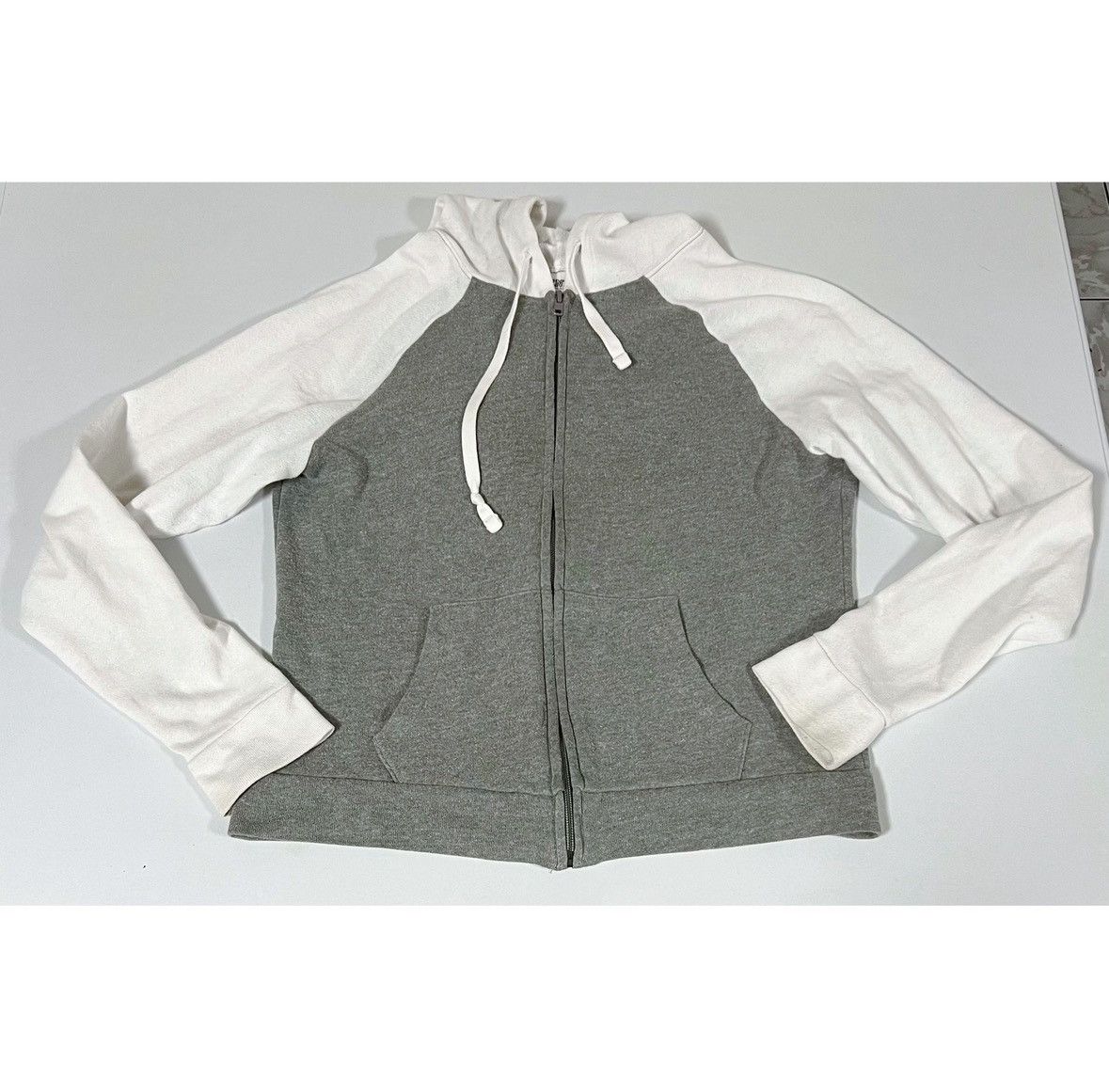 Victoria's Secret Gray Grey White Zipper Sweater Sweatshirt Hoodie Size XS 🩶🤍 Size XS / US 0-2 / IT 36-38 - 1 Thumbnail
