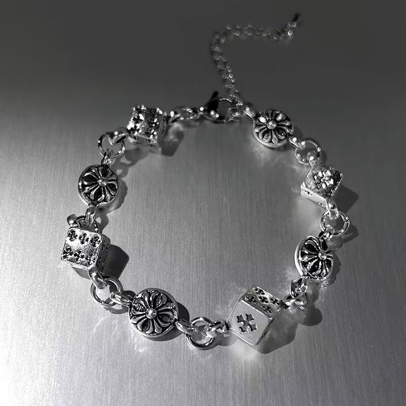 Japanese Brand Vintage distressed dice bracelet Size ONE SIZE - 3 Thumbnail