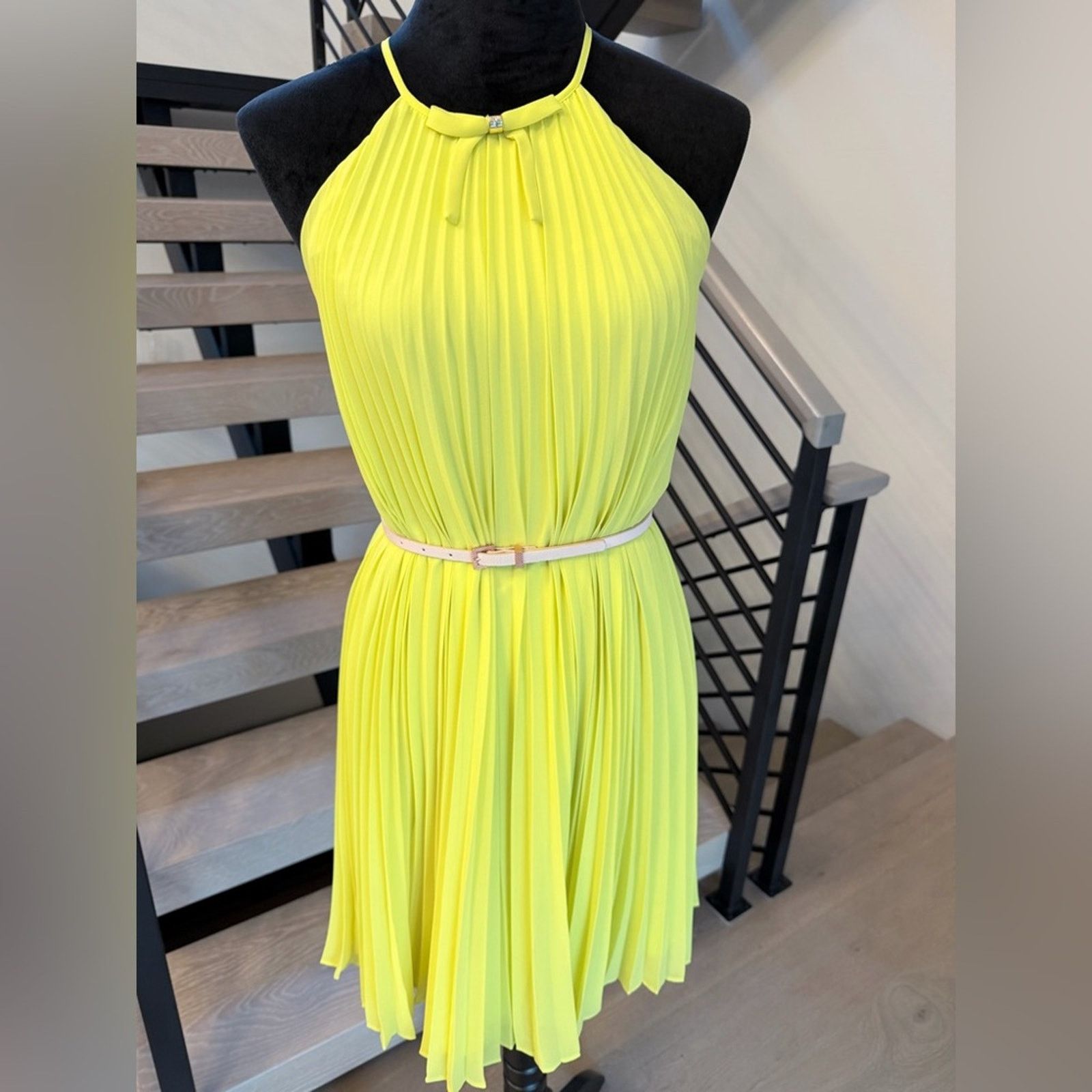 Ted Baker New Ted Baker Vibrant Neon Yellow Pleated Midi Dress size 0 Size XS / US 0-2 / IT 36-38 - 4 Thumbnail