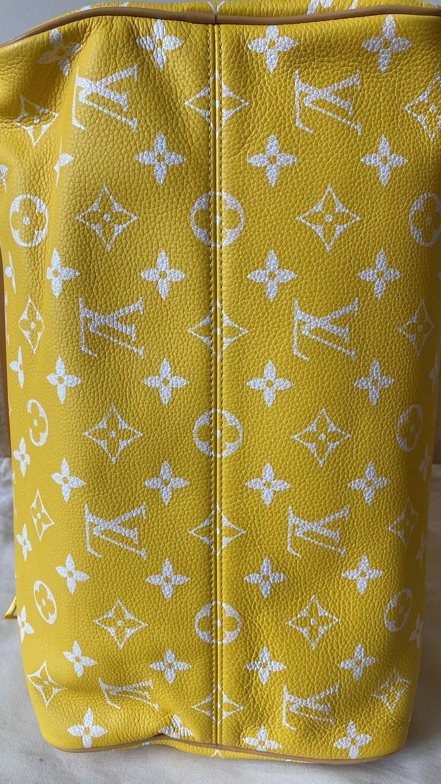 Louis Vuitton Louis Vuitton Yellow Speedy P9 40 Duffel Keepall Bandouliere Size 40 - 8 Thumbnail