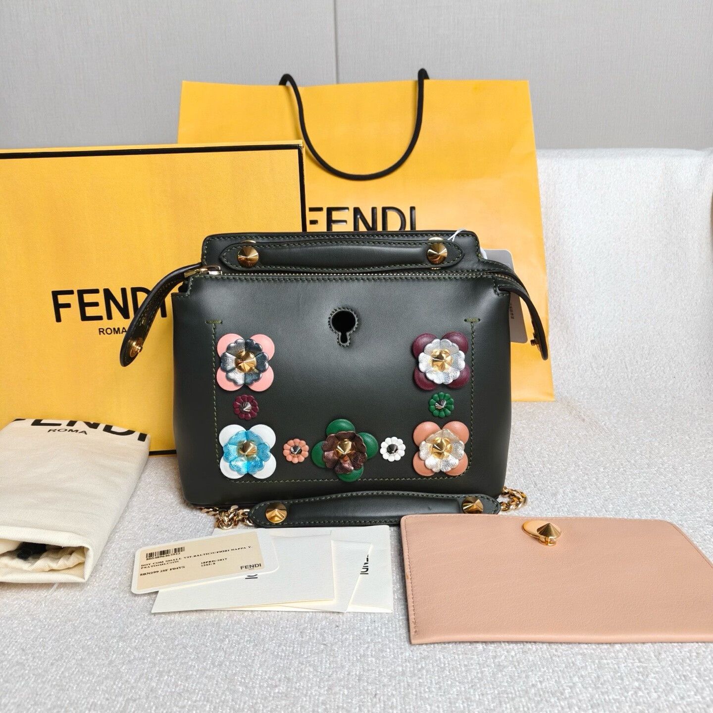 Fendi Pre-loved Bag Very good condition Size ONE SIZE - 1 Thumbnail