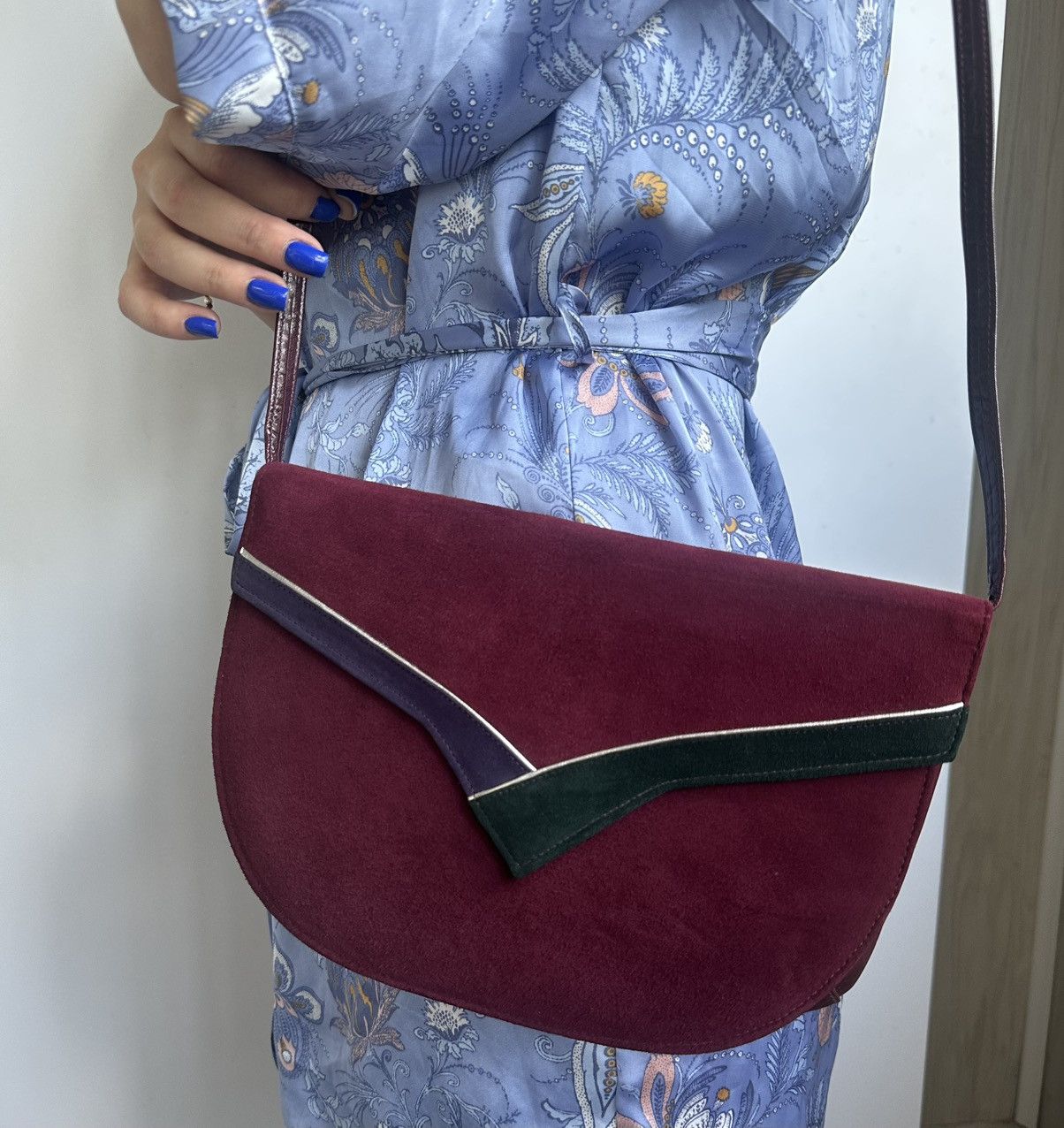 Bally VINTAGE 1980s BALLY Burgundy Suede and Leather Crossbody Bag Size ONE SIZE - 1 Thumbnail