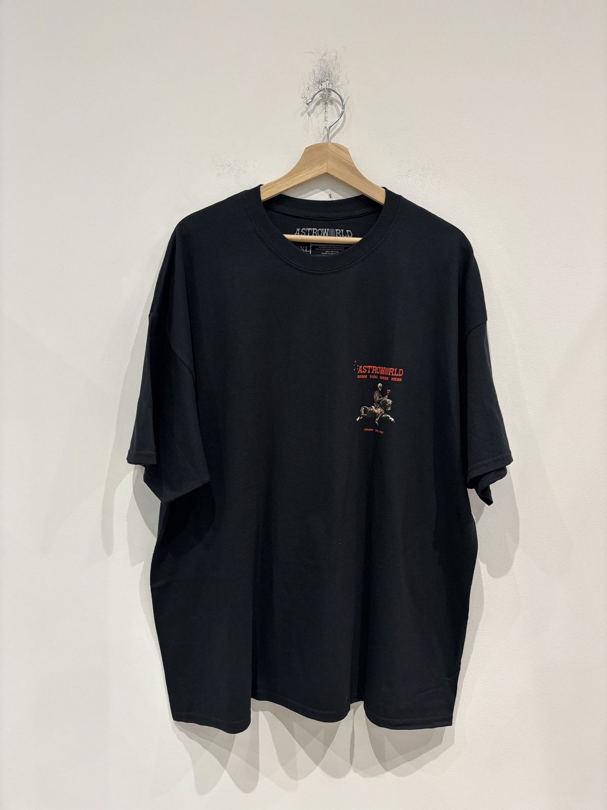 Travis Scott Travis Scott Season Pass T-shirt Black Size: XXL Size US XXL / EU 58 / 5 - 1 Thumbnail