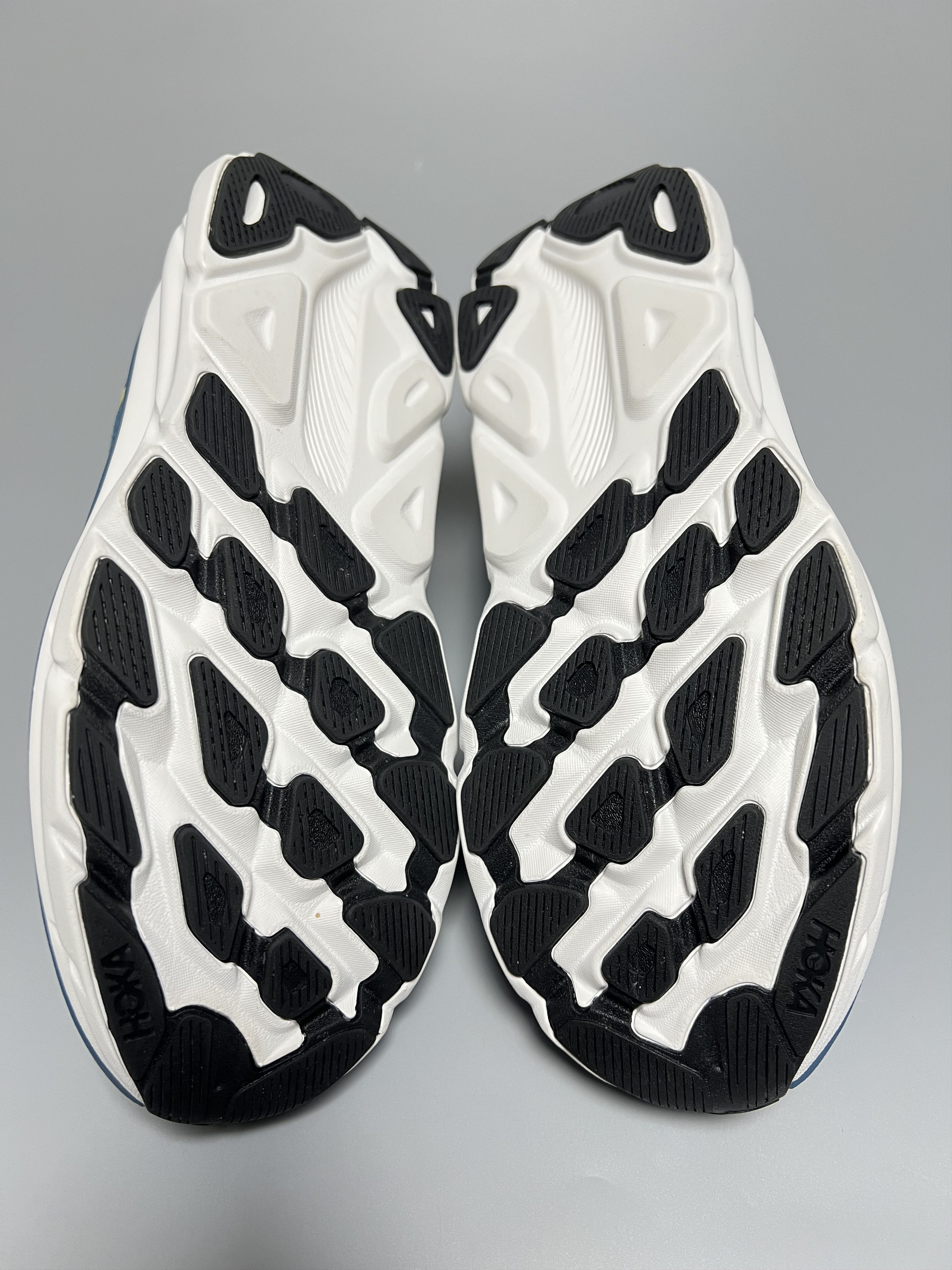 Hoka 9.5D Hoka One One Clifton 9 Running Shoes Walking Gym Size US 9.5 / EU 42-43 - 6 Thumbnail