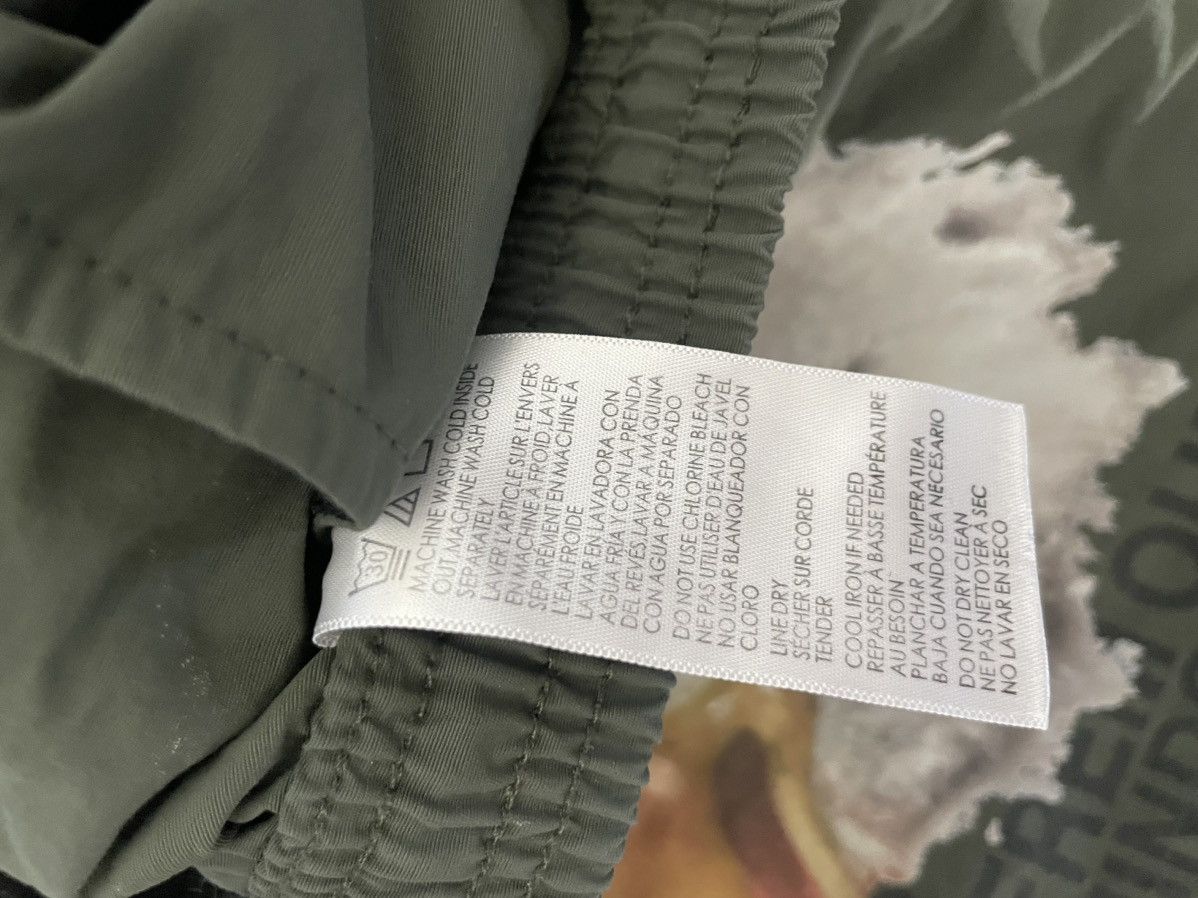 Travis Scott Travis Scott cactus for fragment imagination short Size US 32 / EU 48 - 2 Thumbnail