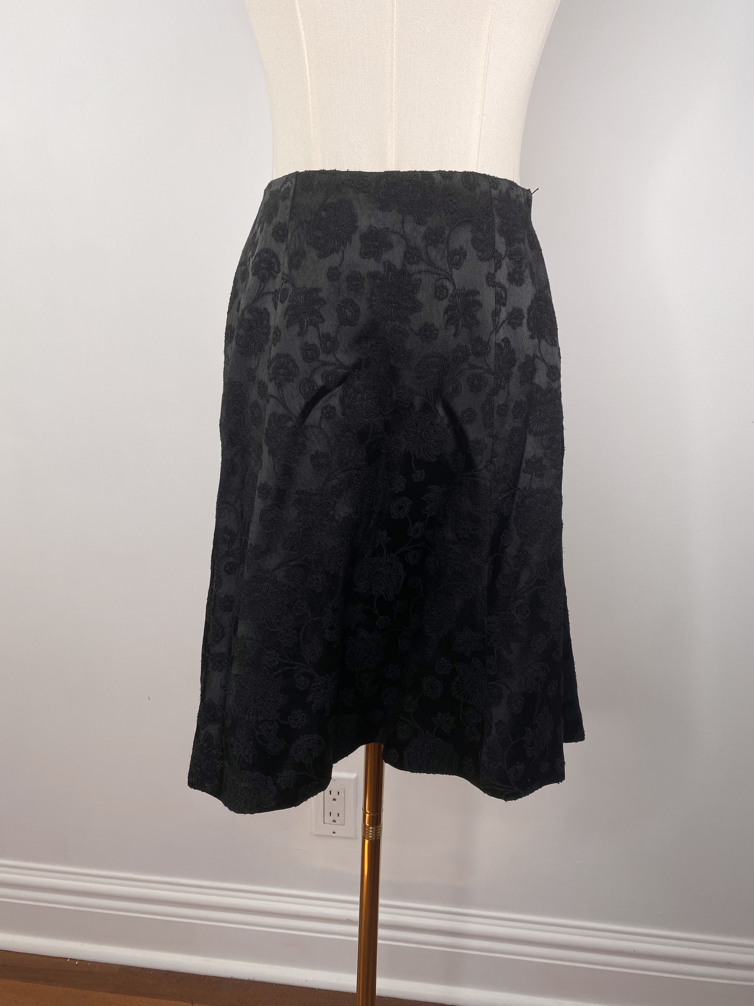 Giorgio Armani Giorgio Armani - Embroidered Black Two-Piece Suit Size S / US 4 / IT 40 - 2 Thumbnail
