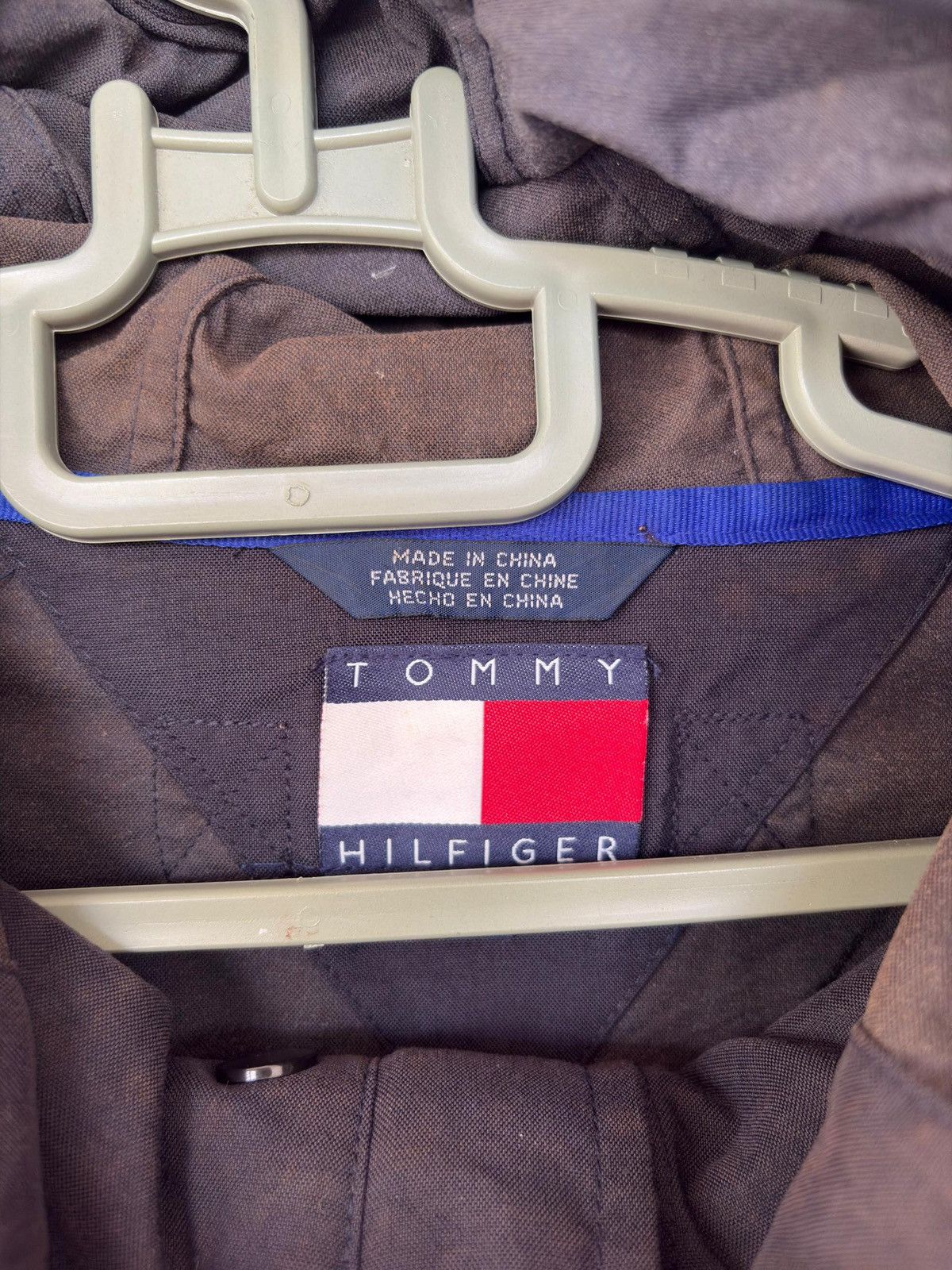 Tommy Hilfiger Vtg Tommy Hilfiger Windbreaker Jacket Patch Logo Design Size US M / EU 48-50 / 2 - 12 Thumbnail