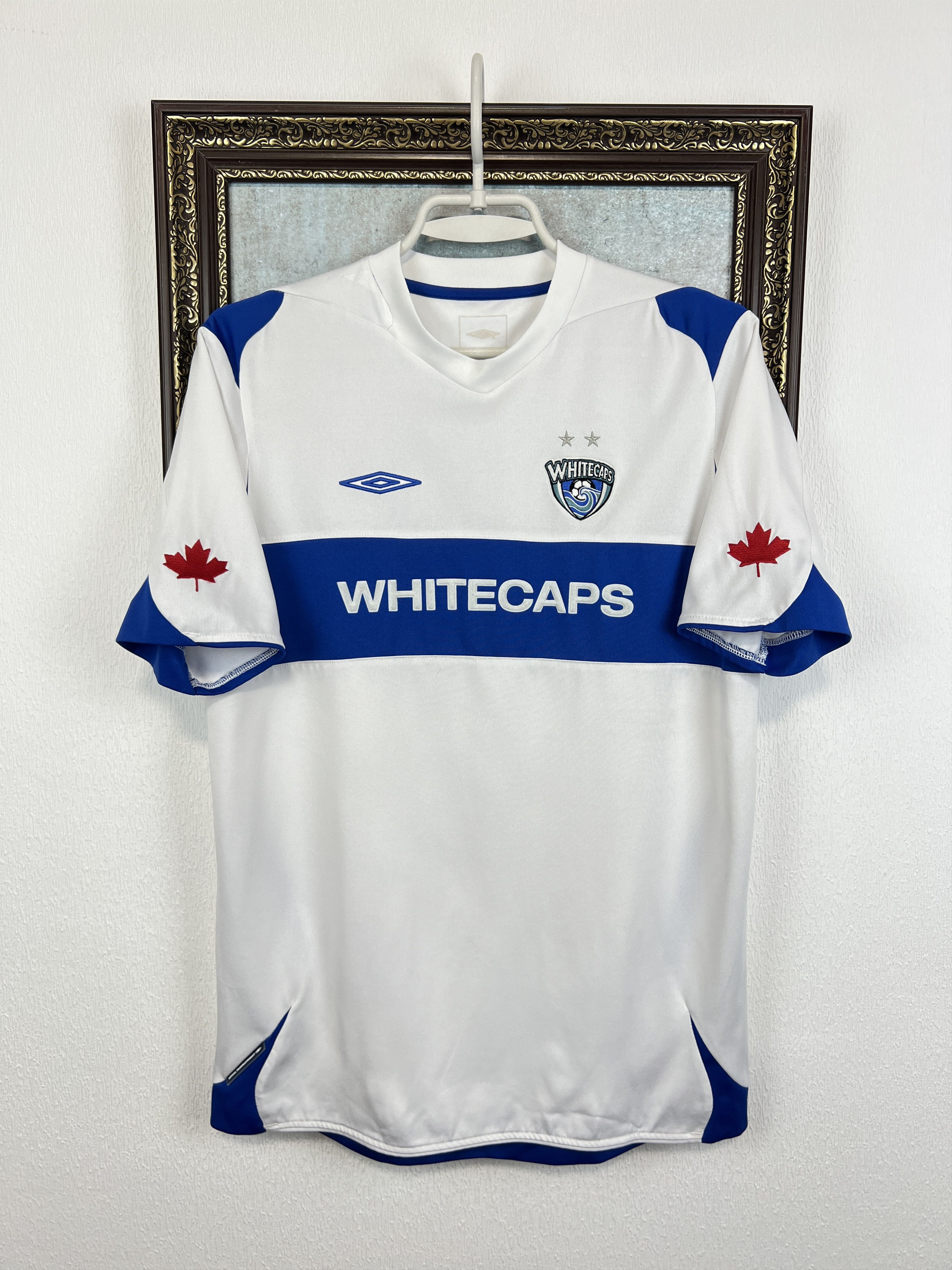 Umbro Vancouver Whitecaps Home football shirt Soccer Jersey Trikot Size US S / EU 44-46 / 1 - 1 Thumbnail